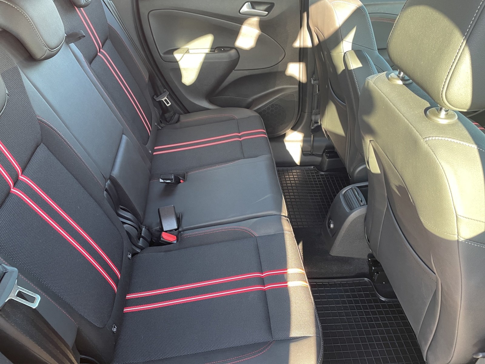 Bild 6 von Opel Crossland 1.2 Turbo