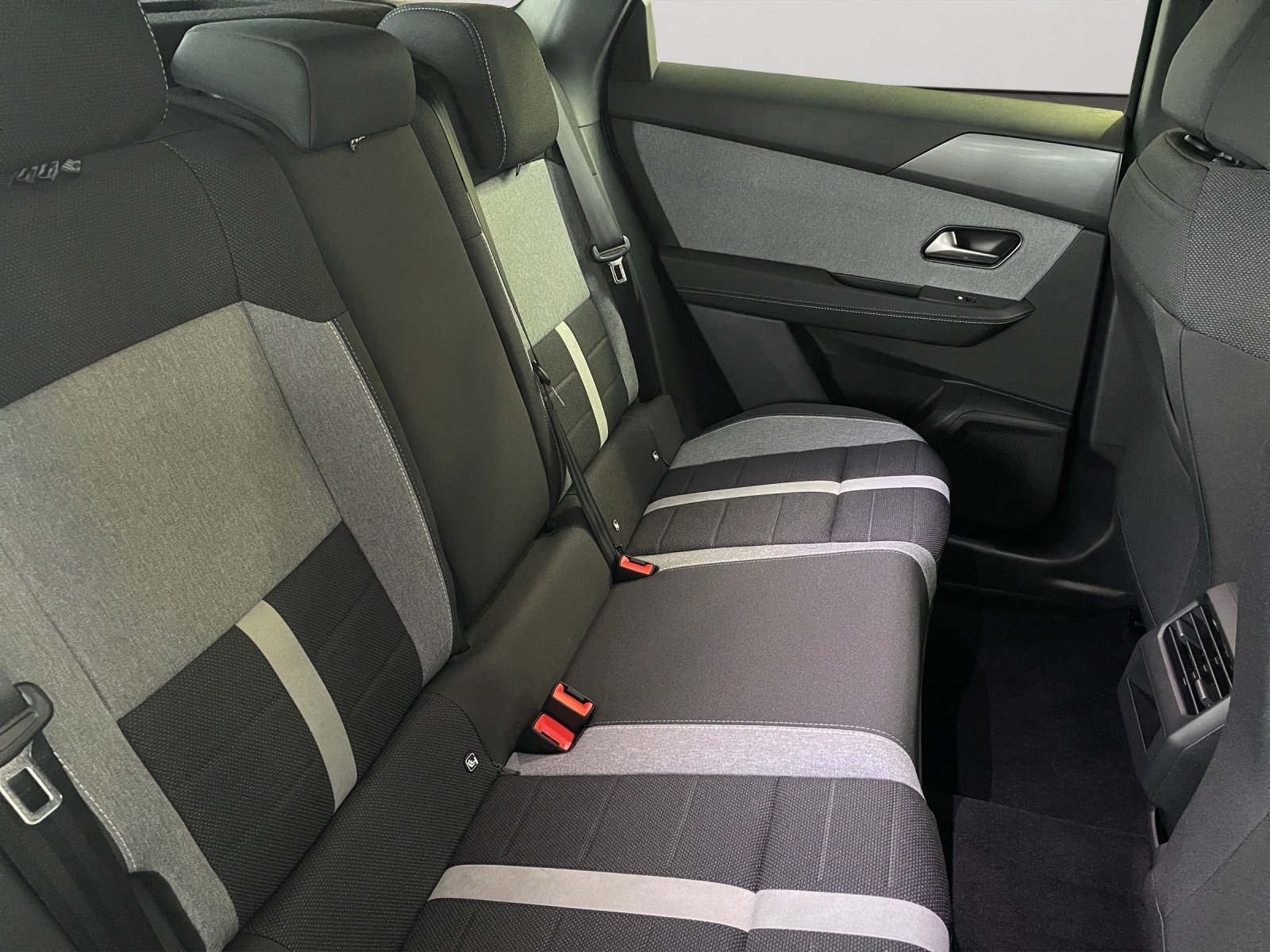 Bild 6 von Opel Grandland   1.2 Turbo Mild-Hybrid