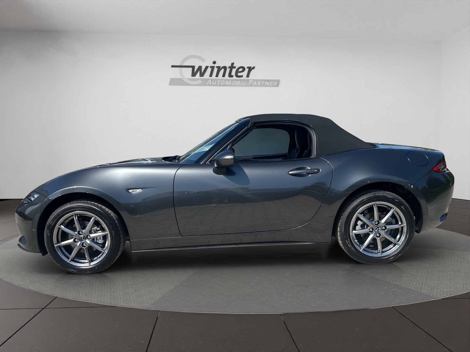 Bild 2 von Mazda MX-5 Roadster 1.5L 132PS 6-Gang RWD