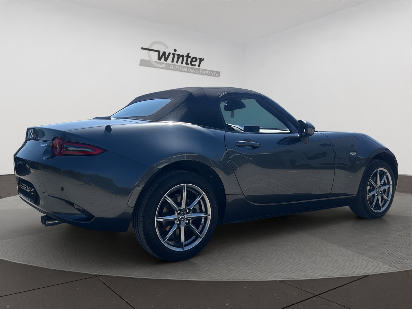 Bild 3 von Mazda MX-5 Roadster 1.5L 132PS 6-Gang RWD