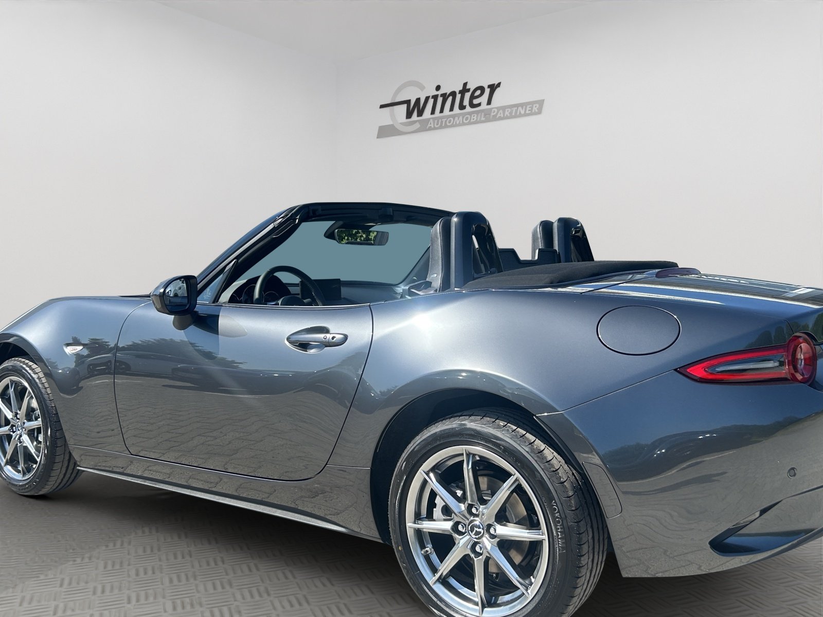 Bild 6 von Mazda MX-5 Roadster 1.5L 132PS 6-Gang RWD
