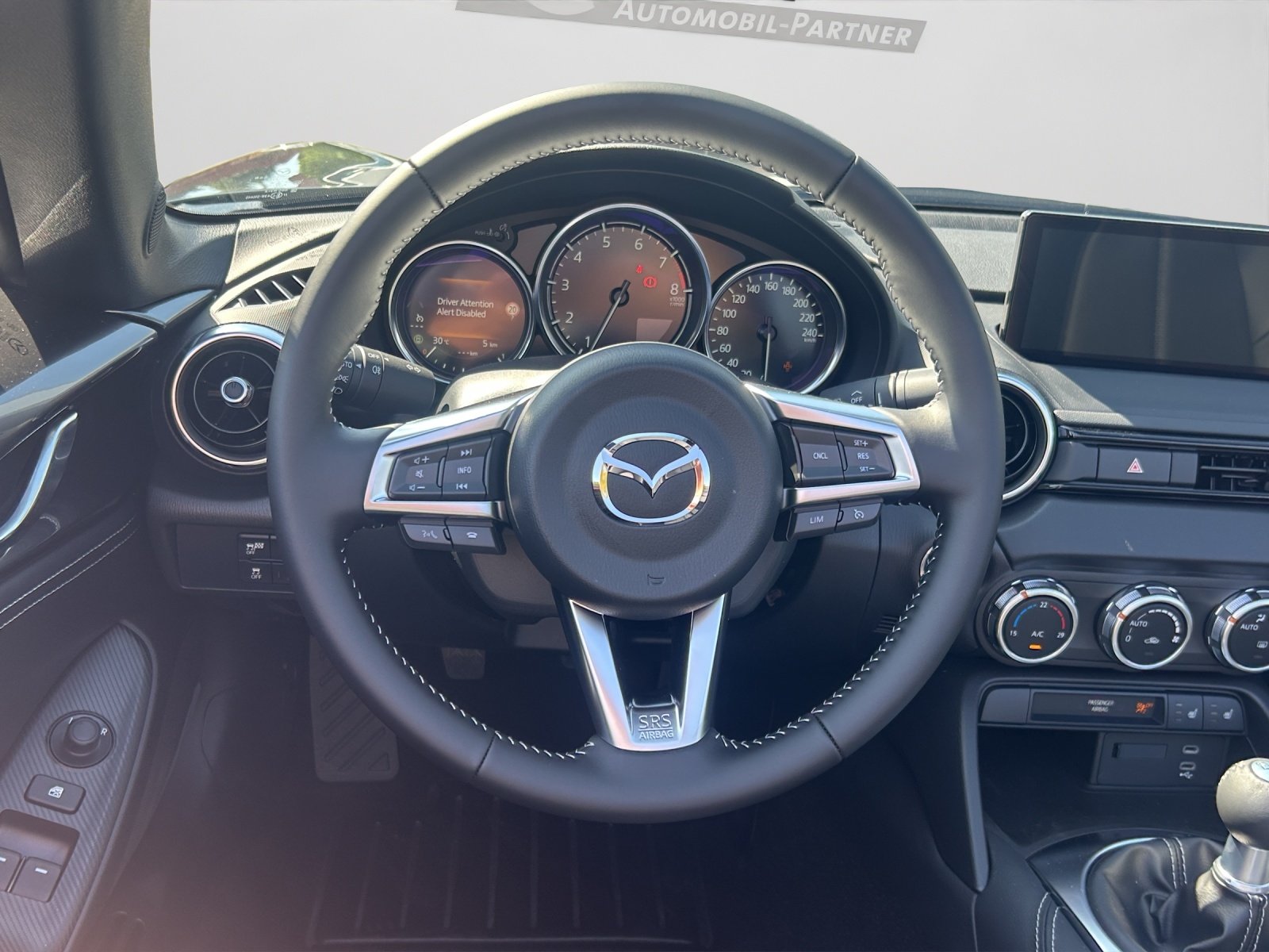 Bild 9 von Mazda MX-5 Roadster 1.5L 132PS 6-Gang RWD