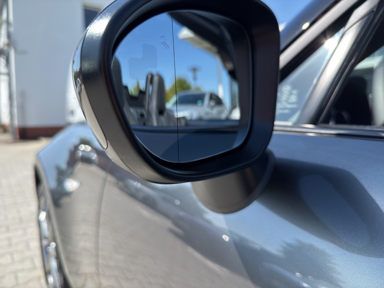 Bild 15 von Mazda MX-5 Roadster 1.5L 132PS 6-Gang RWD