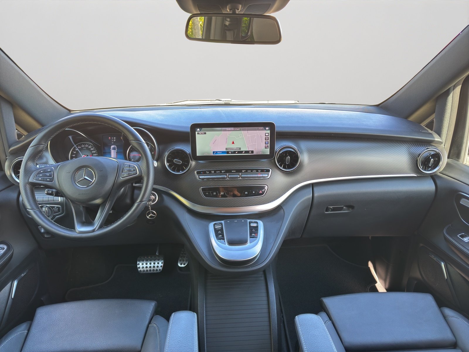 Bild 8 von Mercedes-Benz V 250 d Avantgarde