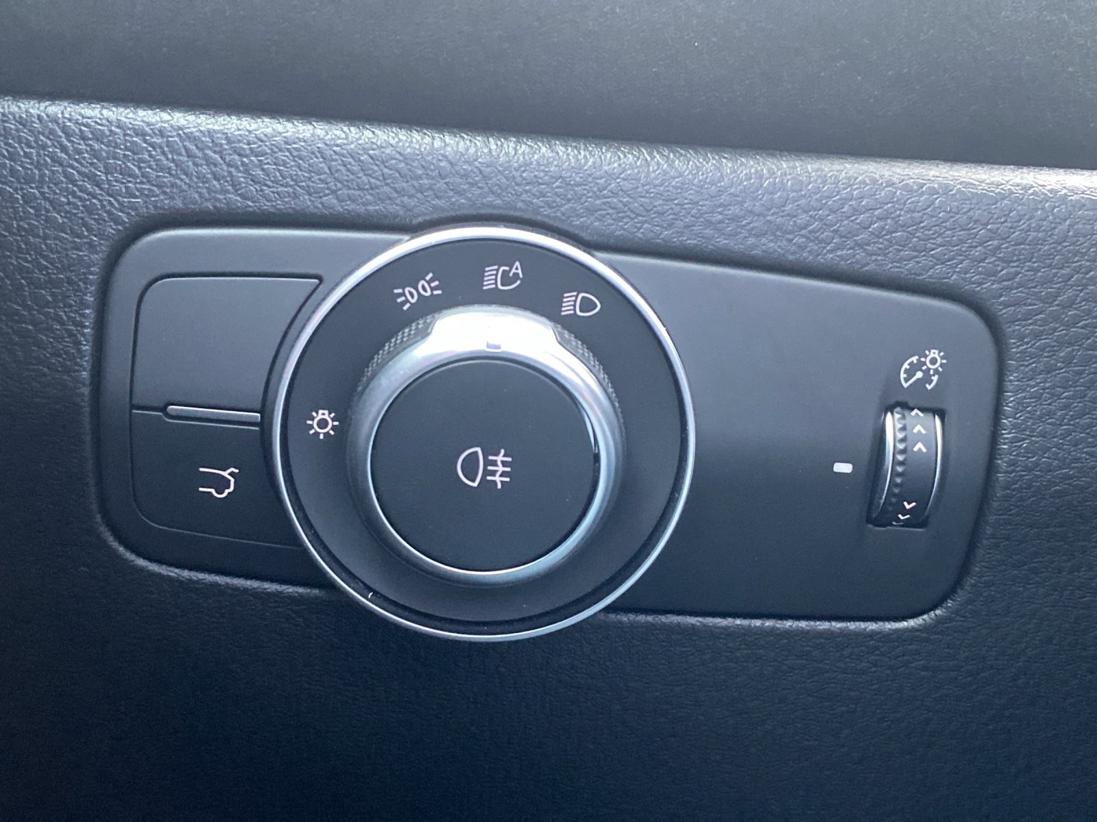 Bild 9 von Alfa Romeo ALFA TONALE MHEV 18KW (160PS) HYBRID 15KW