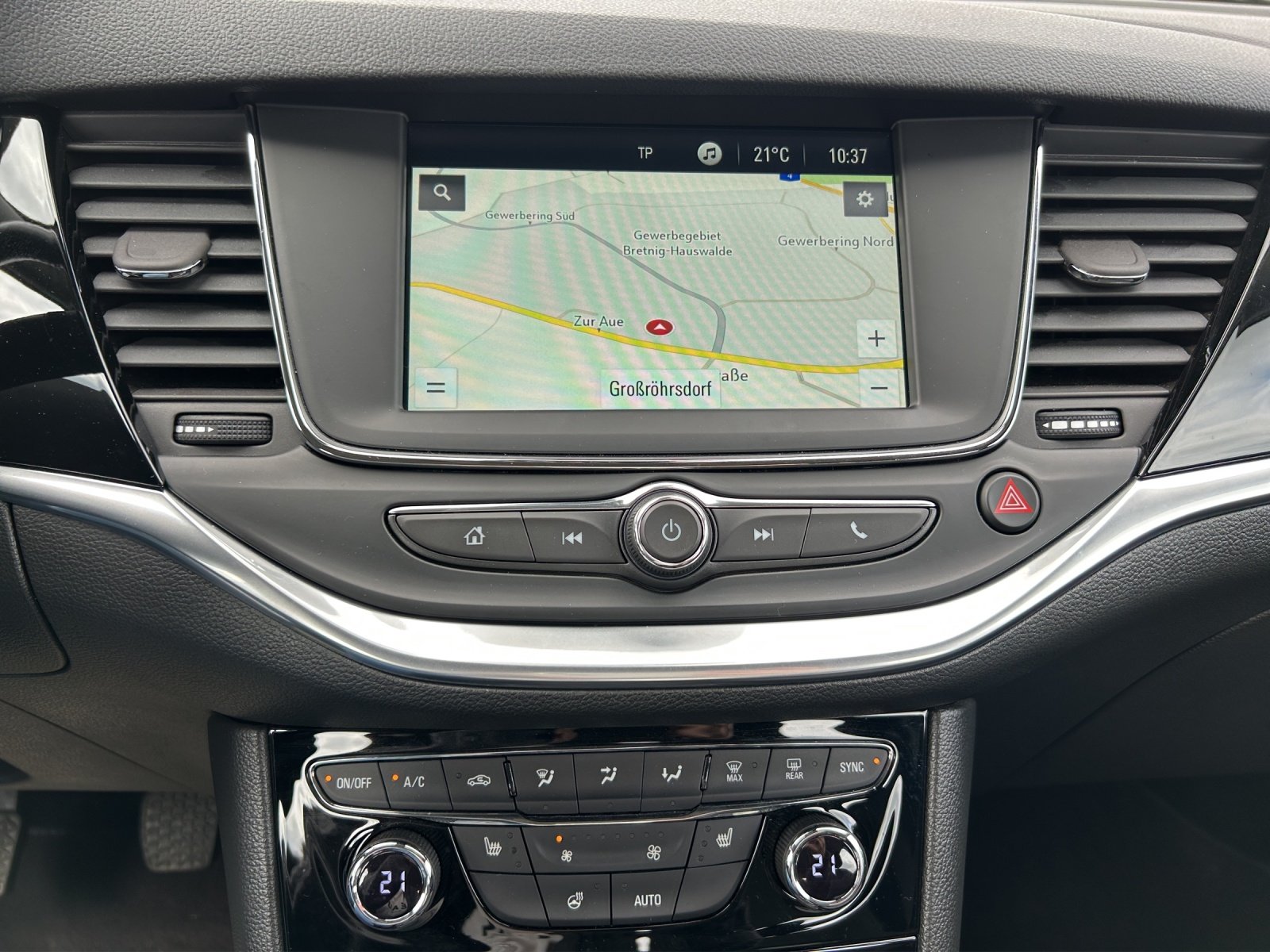 Bild 10 von Opel Astra K 1.2T 130PS Design&Tech