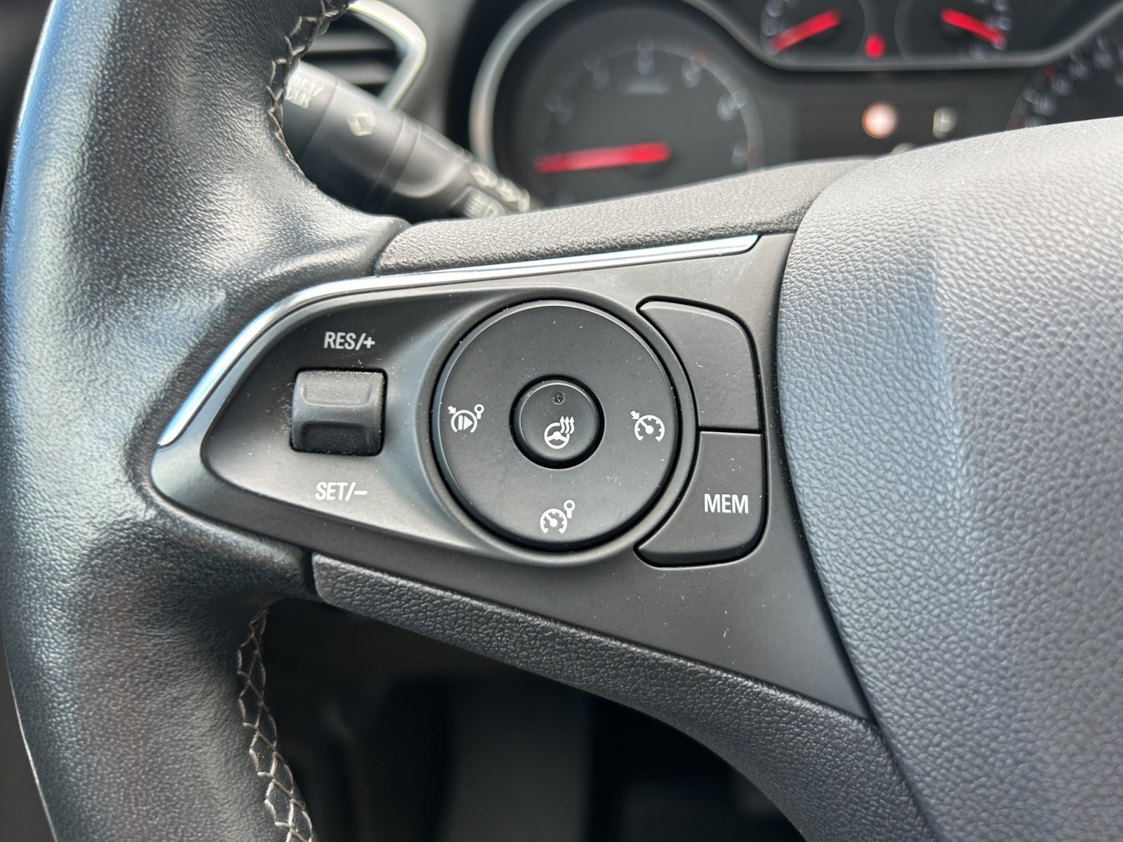 Bild 13 von Opel Grandland X Direct Injection Turbo