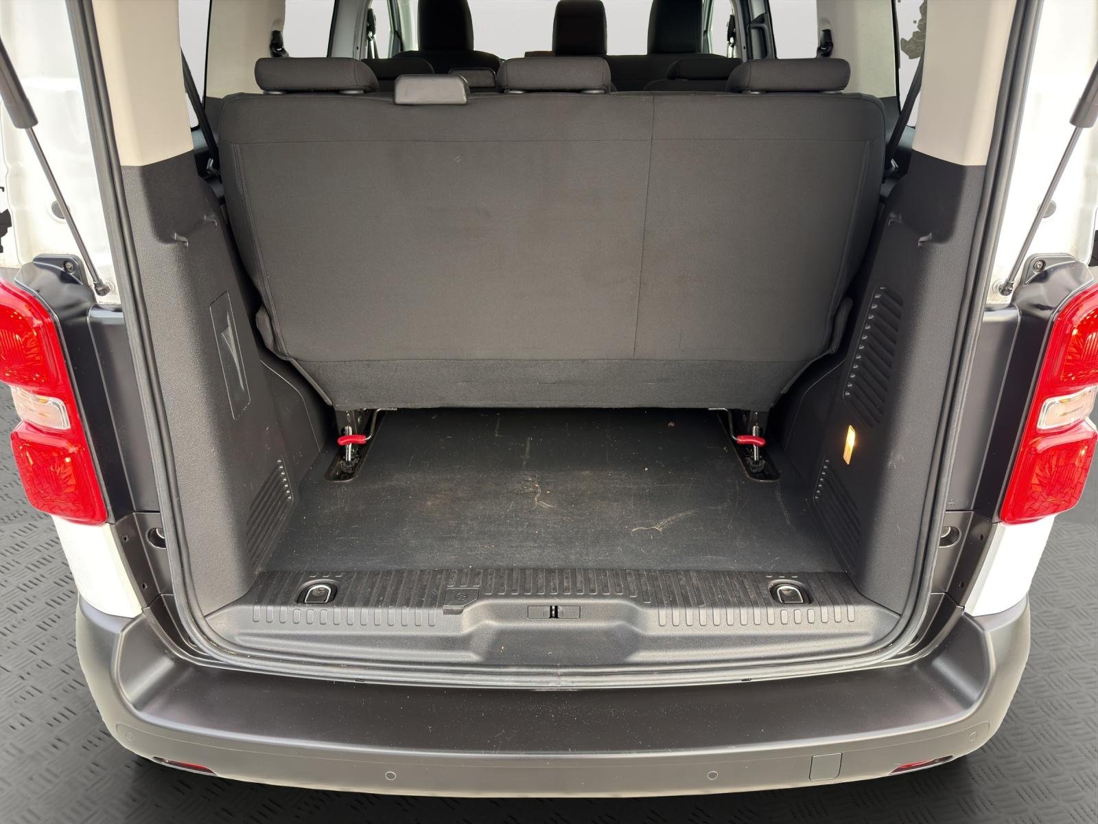 Bild 4 von Opel Vivaro 1,5D 6-Gang 120PS