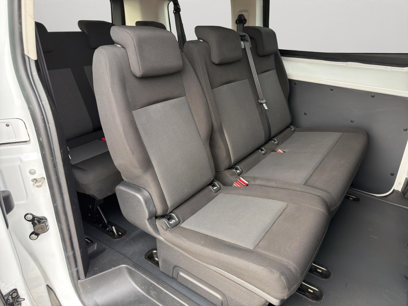 Bild 6 von Opel Vivaro 1,5D 6-Gang 120PS