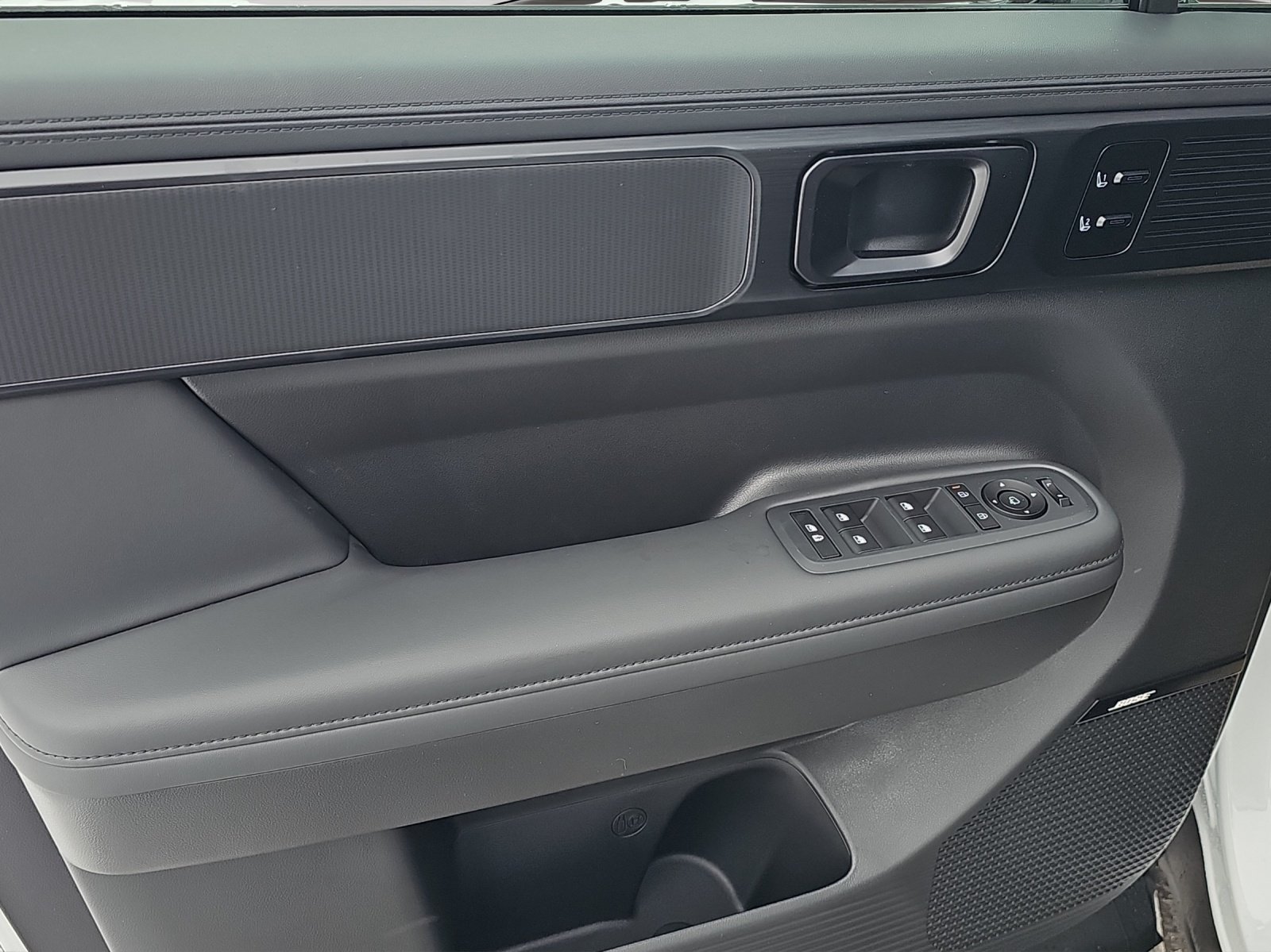 Bild 11 von Hyundai Santa Fe 1.6T-GDi 4WD Hybrid