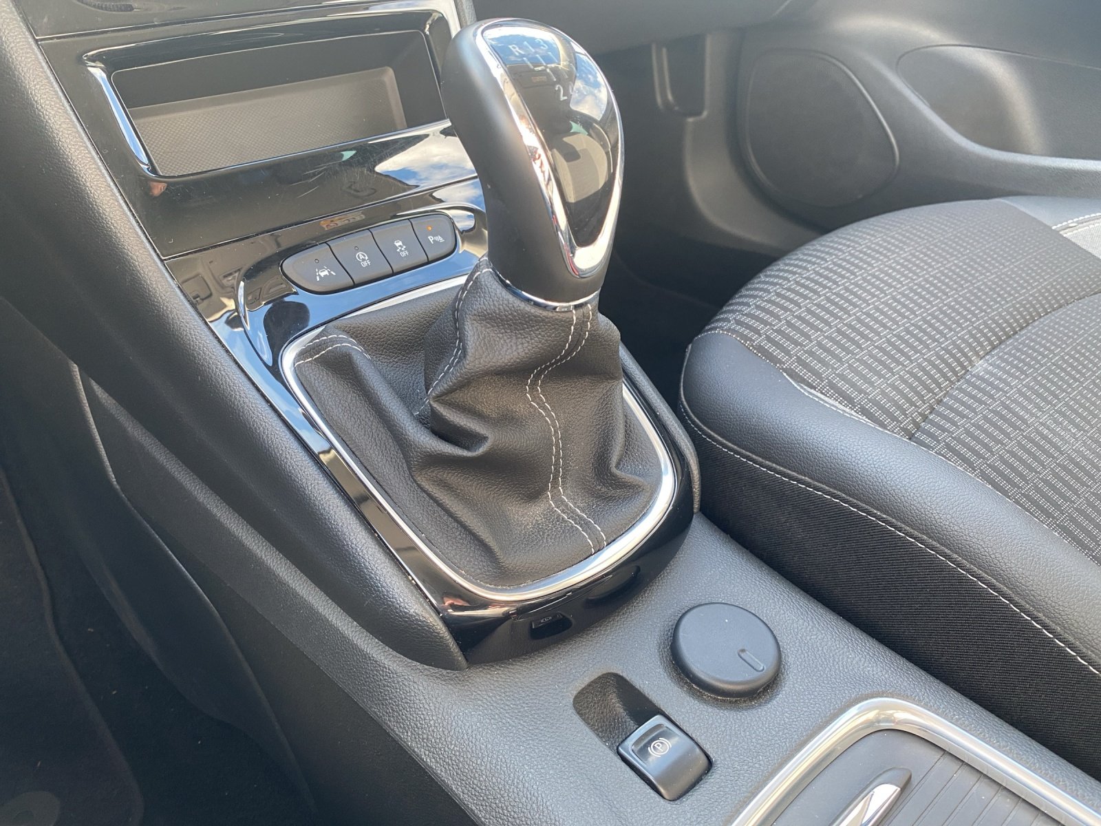 Bild 12 von Opel Astra 5-TÃ¼rer 12 Direct Injection Turbo