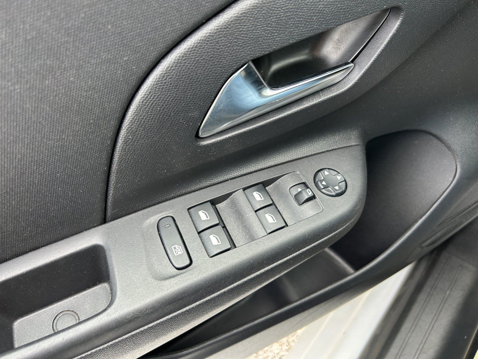 Bild 11 von Opel Corsa F 1.2