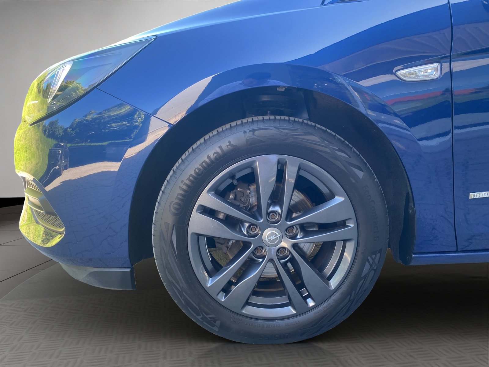 Bild 2 von Opel Astra Sports Tourer 12 Direct Injection Turbo