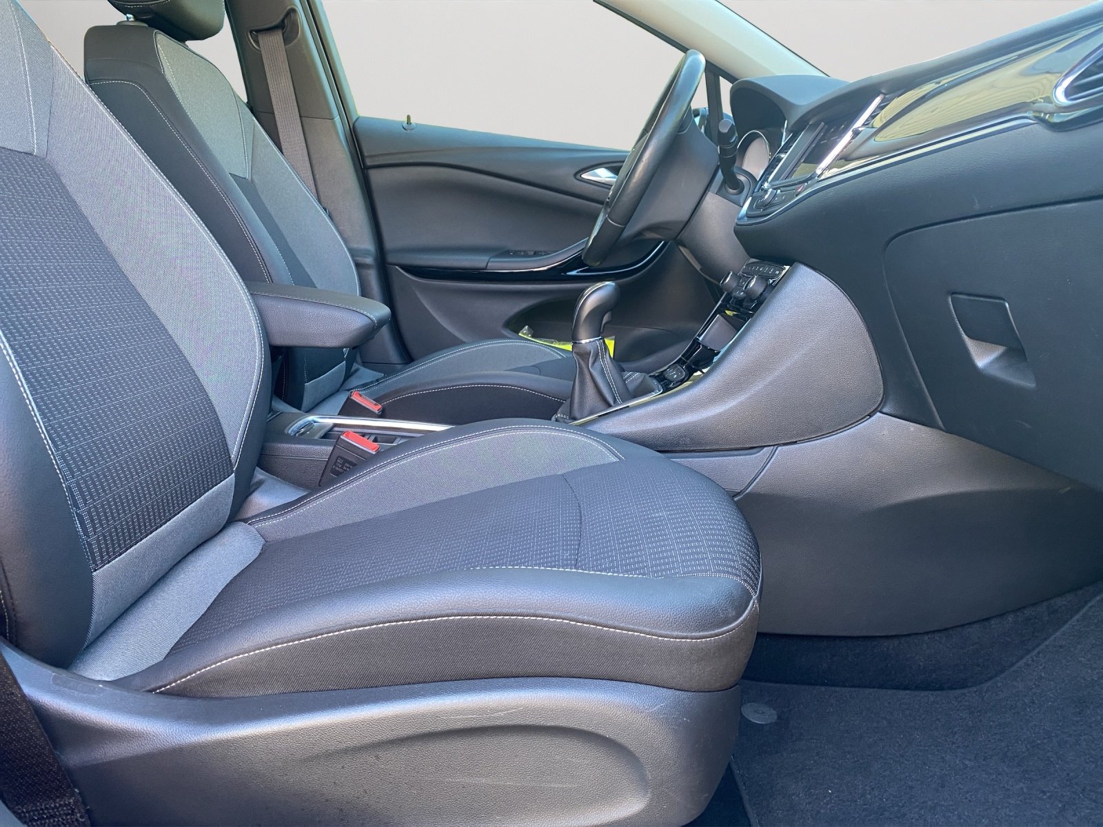Bild 7 von Opel Astra Sports Tourer 12 Direct Injection Turbo