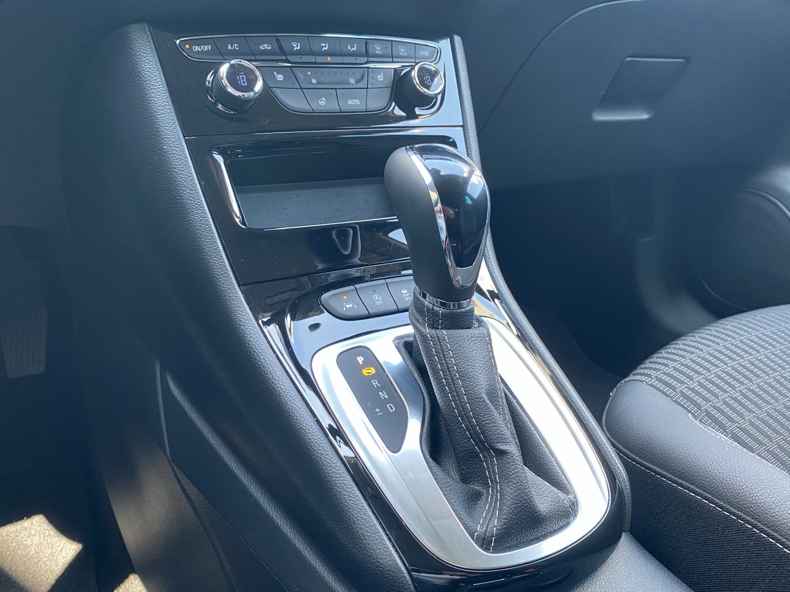 Bild 12 von Opel Astra Sports Tourer Direct Injection Turbo