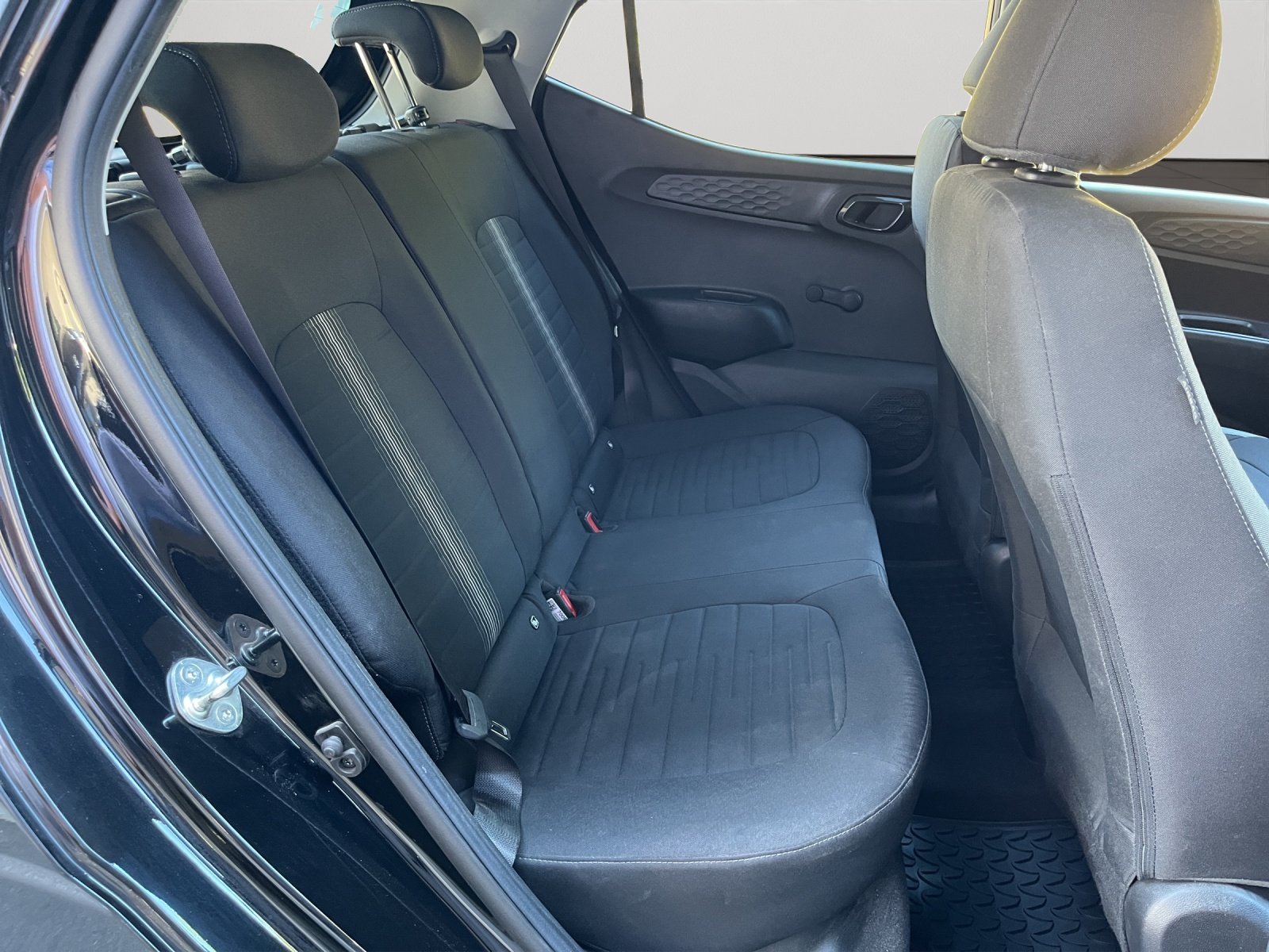 Bild 6 von Hyundai i10  1.0