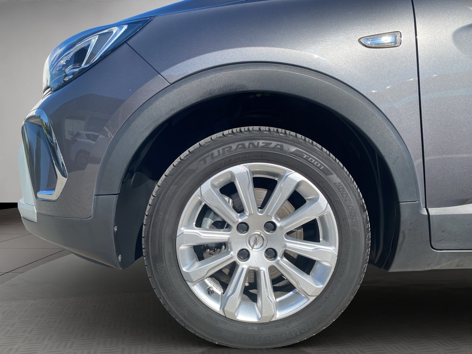 Bild 2 von Opel Crossland  Elegance 12 DIT LED/STANDHEIZUNG