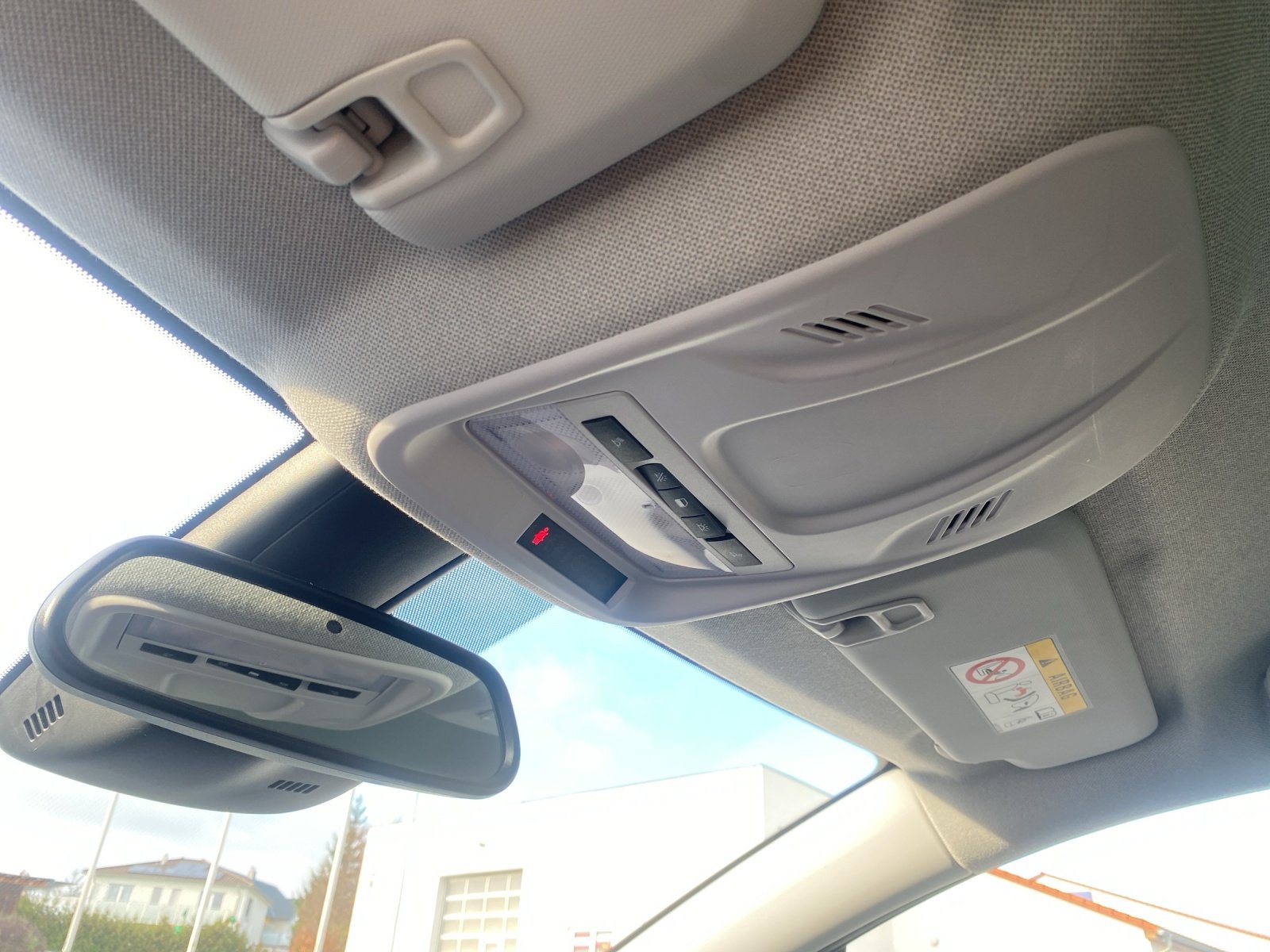 Bild 14 von Opel Crossland Elegance 1.2 DirectInjection Turbo 81 kW (110 PS)