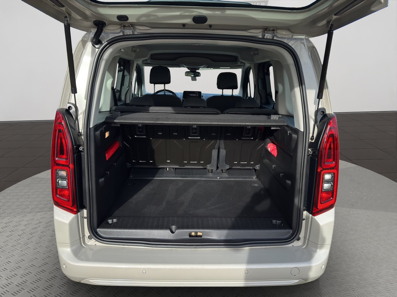 Bild 4 von Opel Combo Life E 1.2T 110PS MT6
