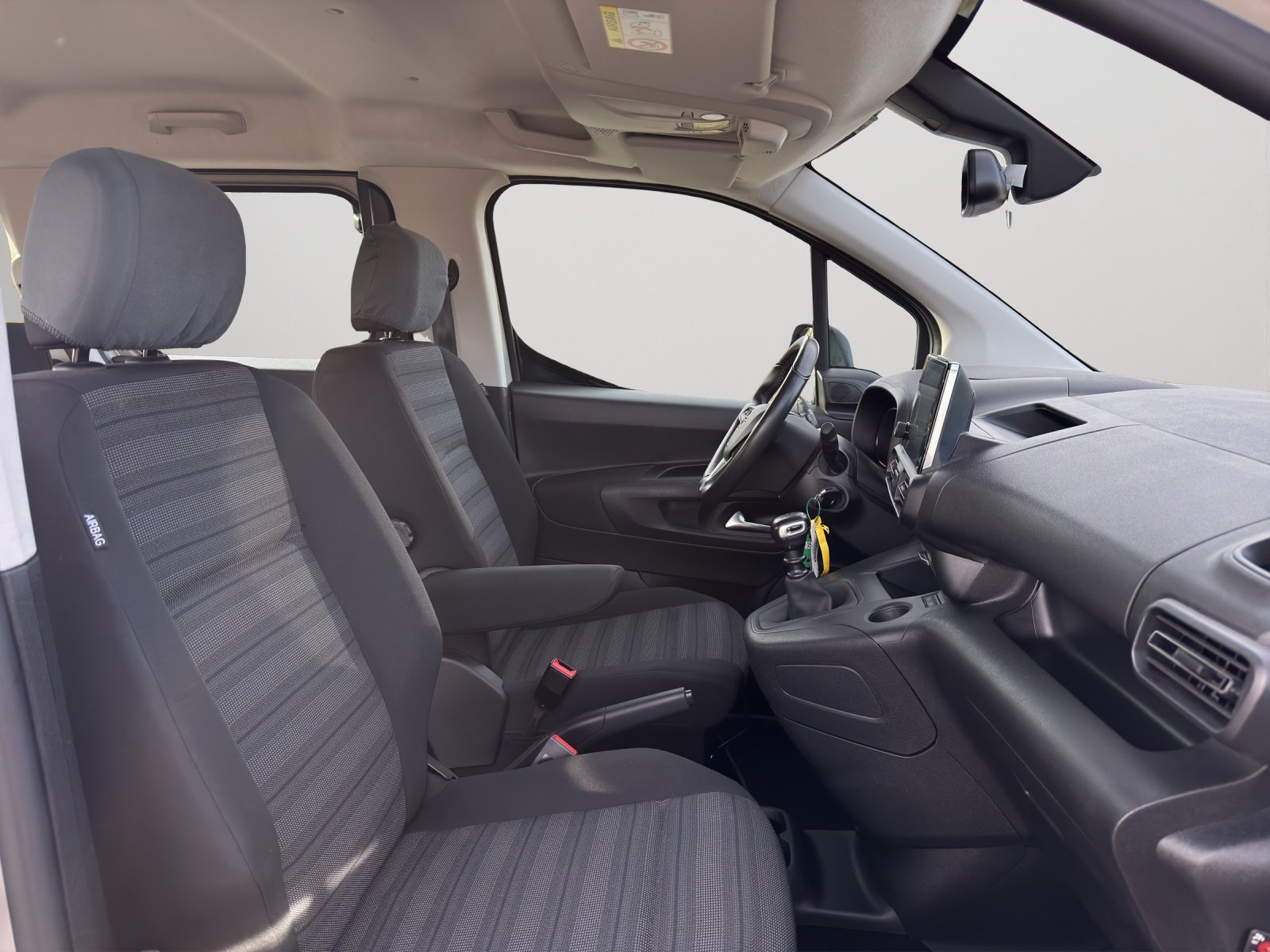 Bild 7 von Opel Combo Life E 1.2T 110PS MT6