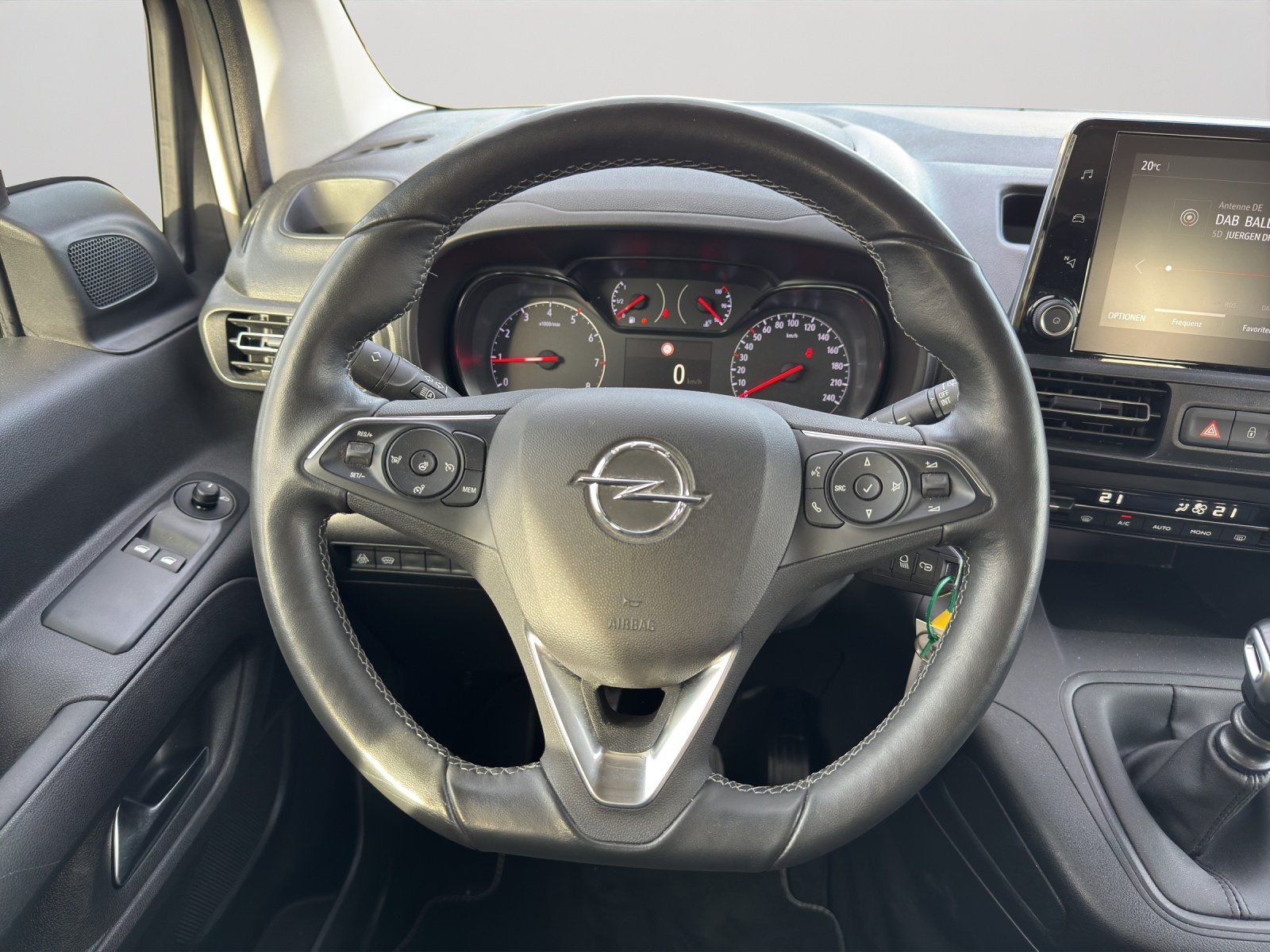 Bild 9 von Opel Combo Life E 1.2T 110PS MT6