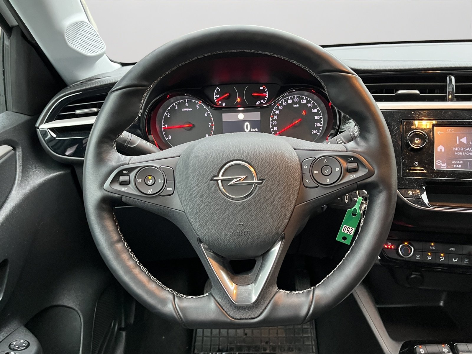 Bild 9 von Opel Corsa F  1.2