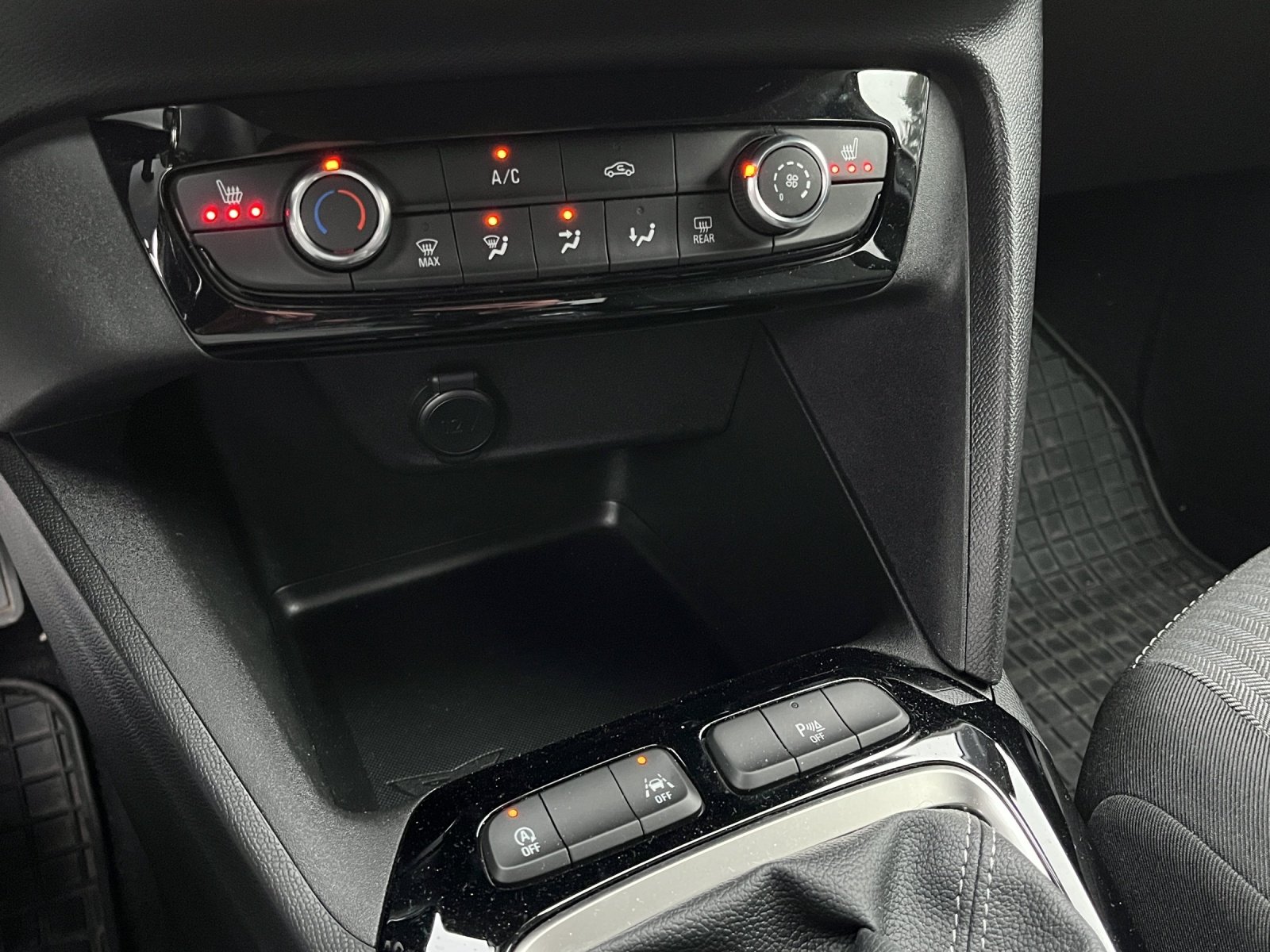 Bild 13 von Opel Corsa F  1.2