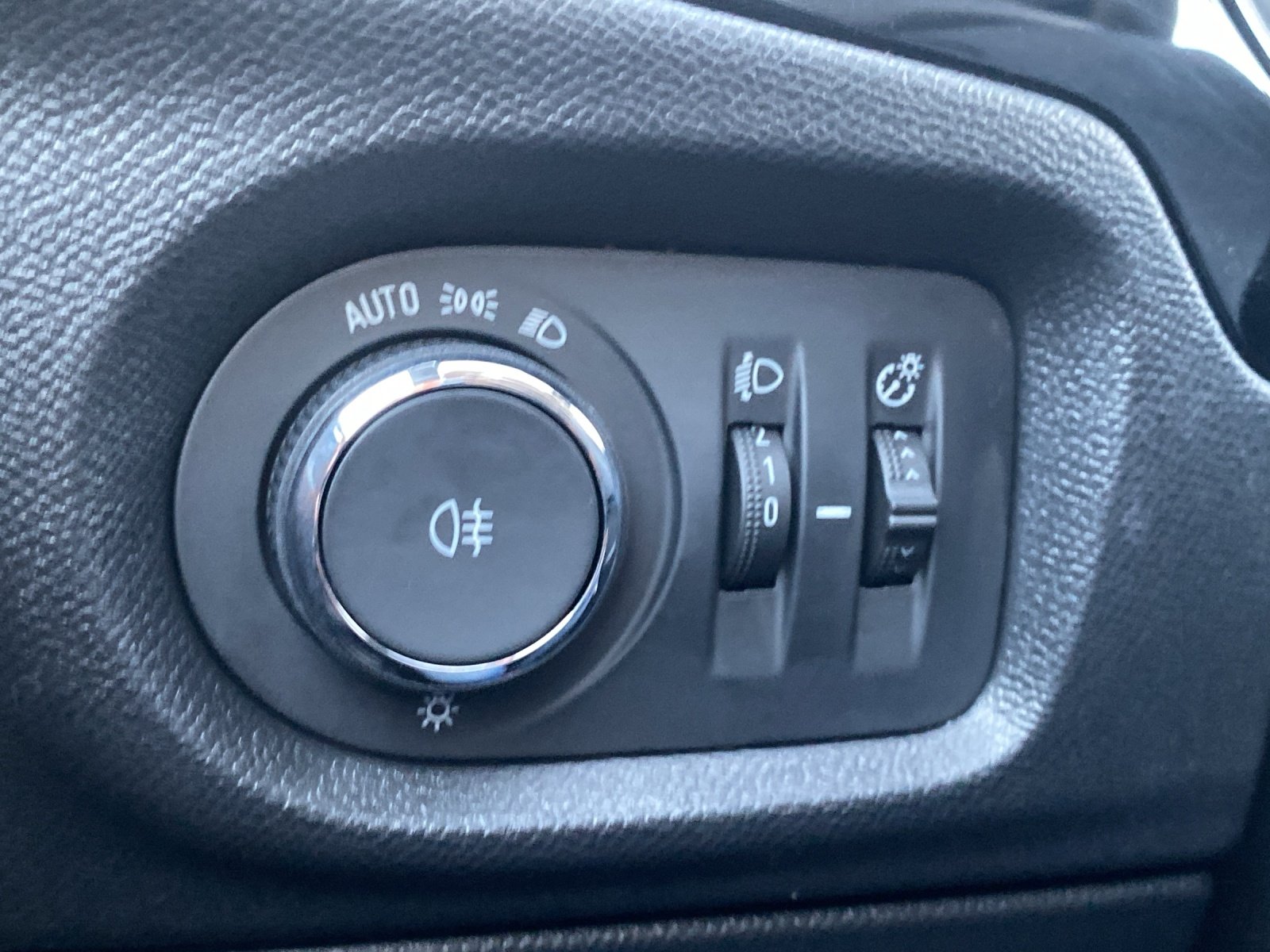 Bild 9 von Opel Corsa-e Elegance, Elektromotor 100 kW (136 PS)
