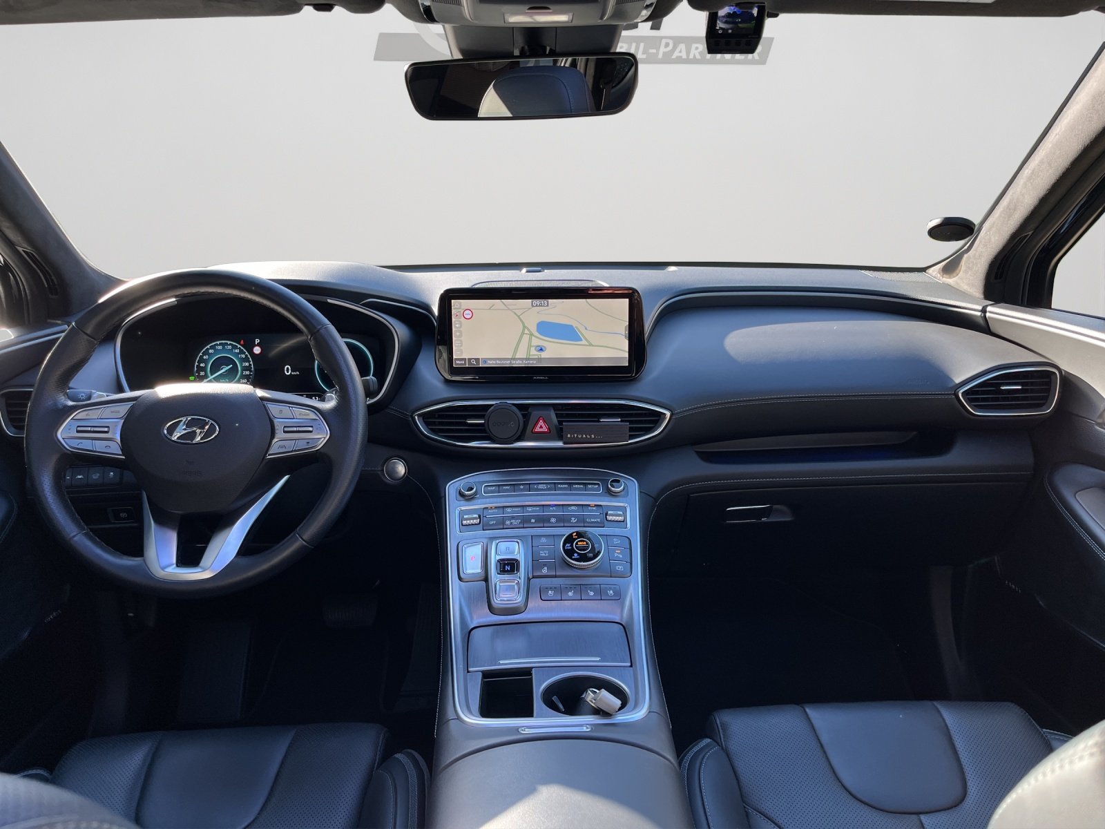 Bild 8 von Hyundai Santa Fe 1.6 T-GDI PLUG-IN HYBRID SIGNATURE
