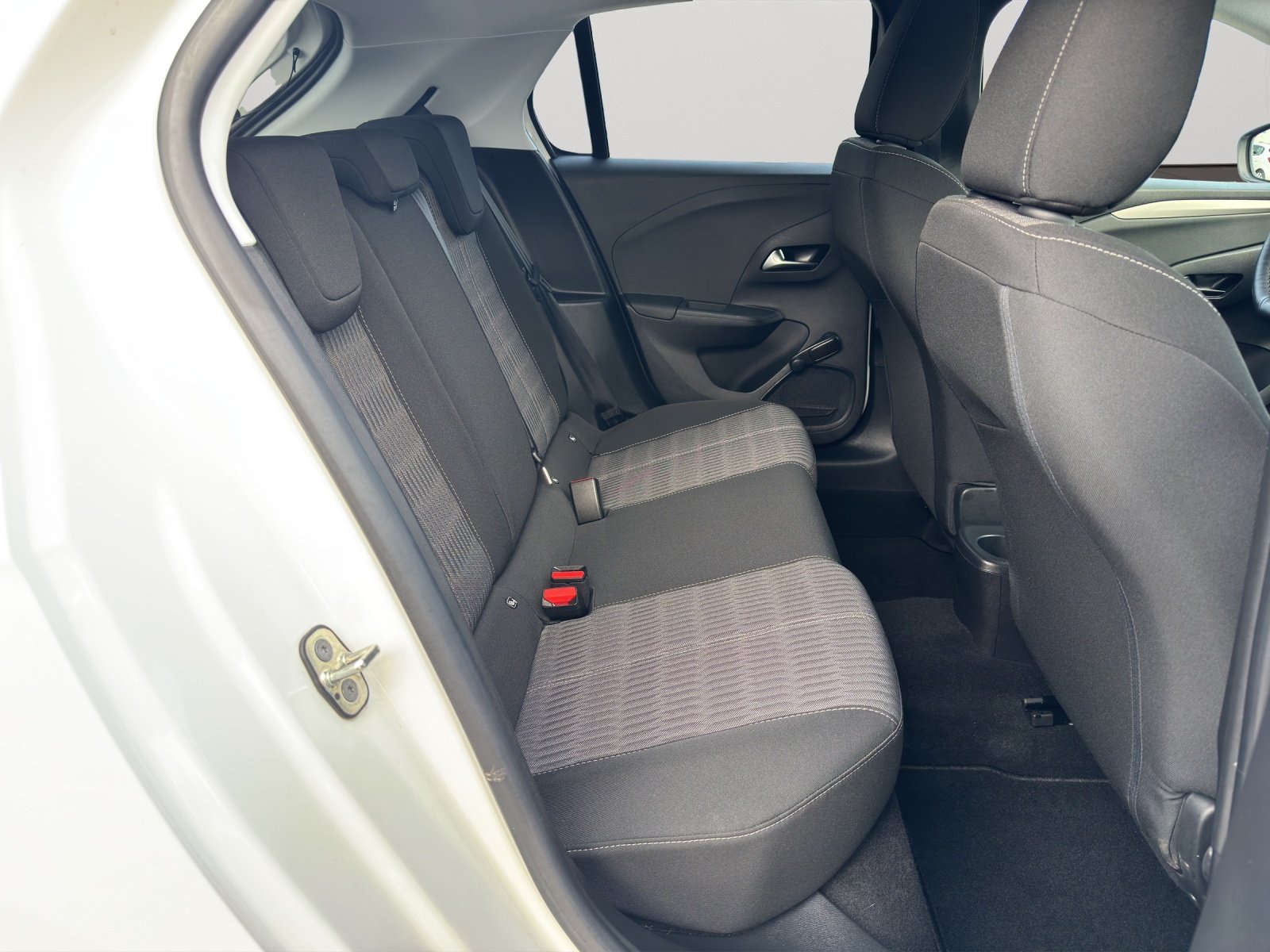 Bild 6 von Opel Corsa Edition 1.2 5-Gang Manuell