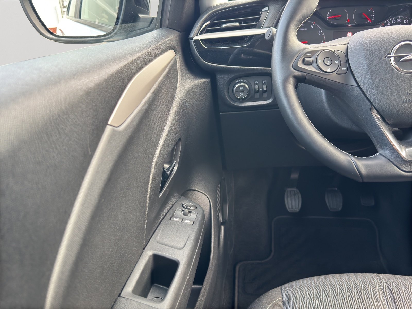 Bild 12 von Opel Corsa Edition 1.2 5-Gang Manuell