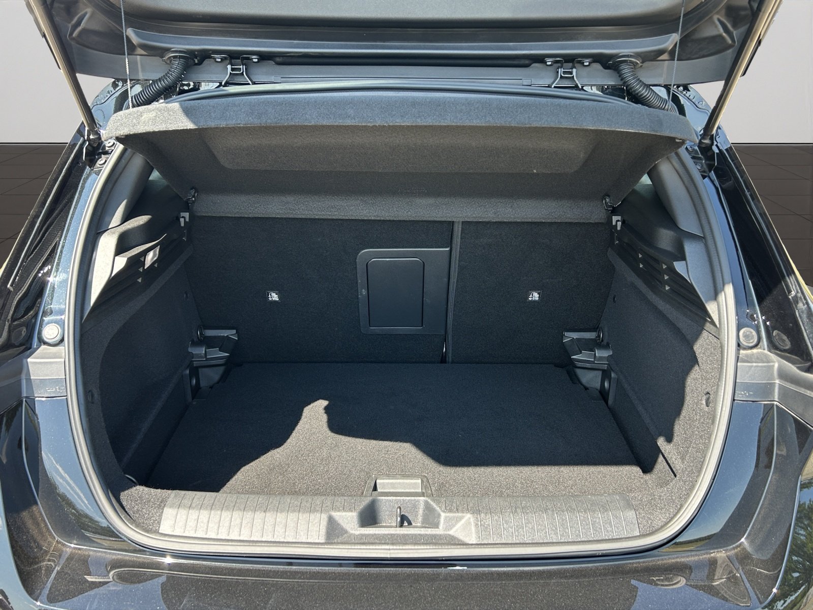 Bild 4 von Opel Astra 5-Türer Elegance 12Turbo