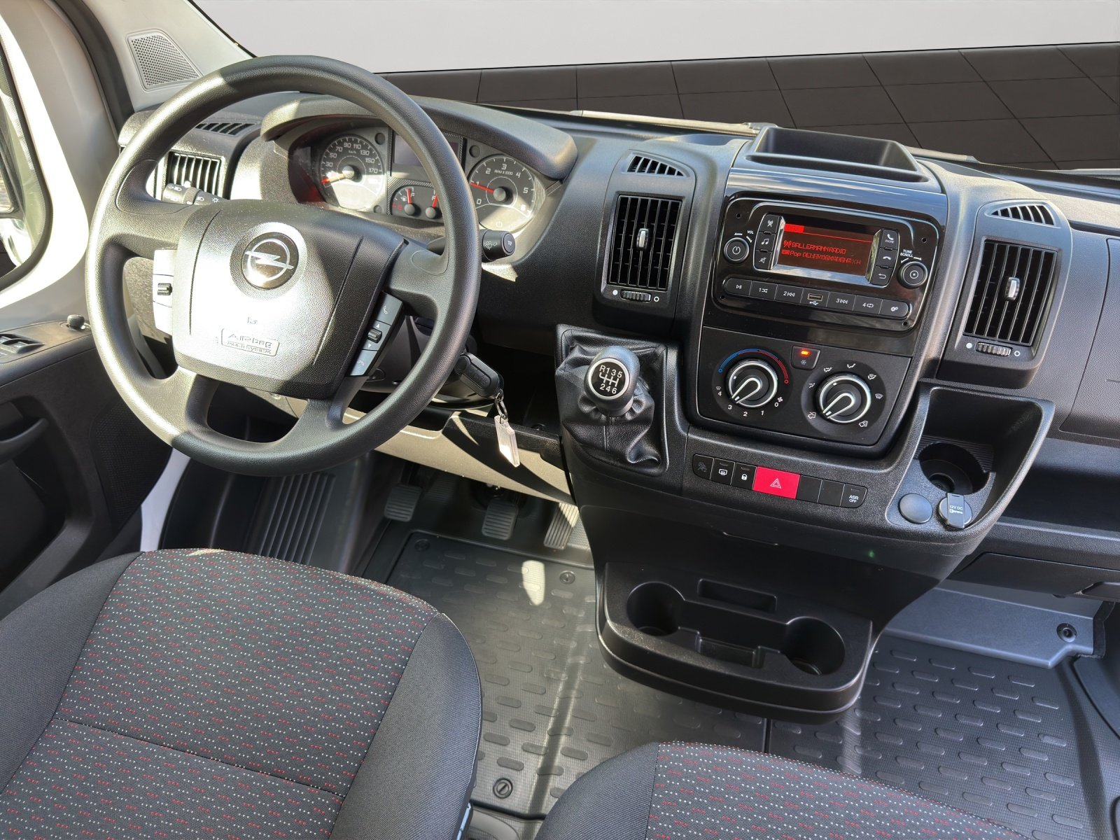 Bild 8 von Opel Movano Cargo L3H2  2.2l BlueHDI Edition