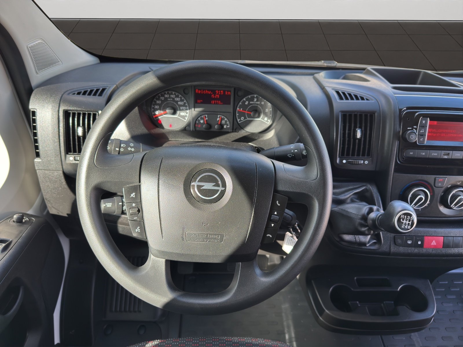 Bild 9 von Opel Movano Cargo L3H2  2.2l BlueHDI Edition