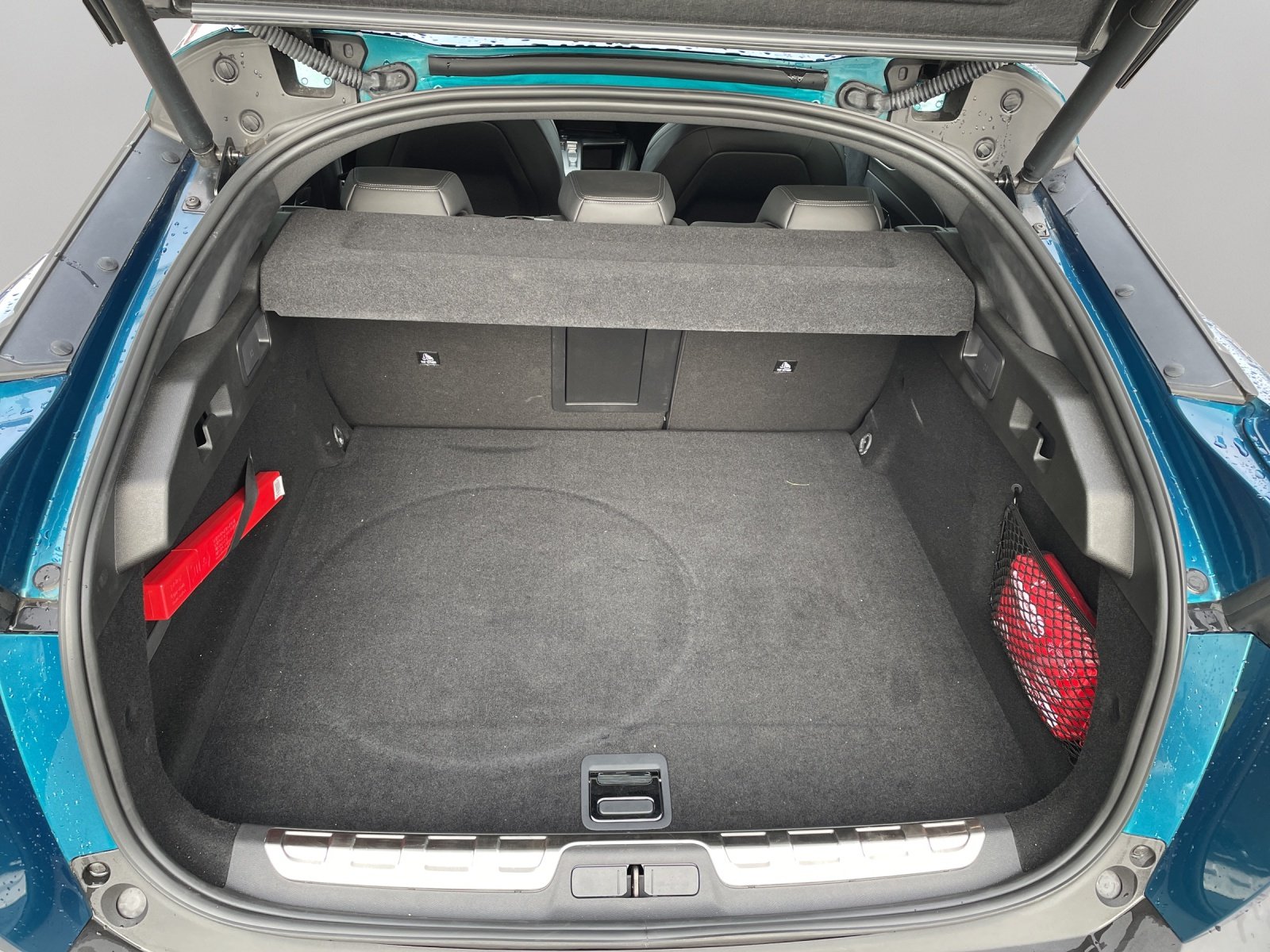 Bild 4 von Peugeot 408 GT Plug-In-Hybrid AT8