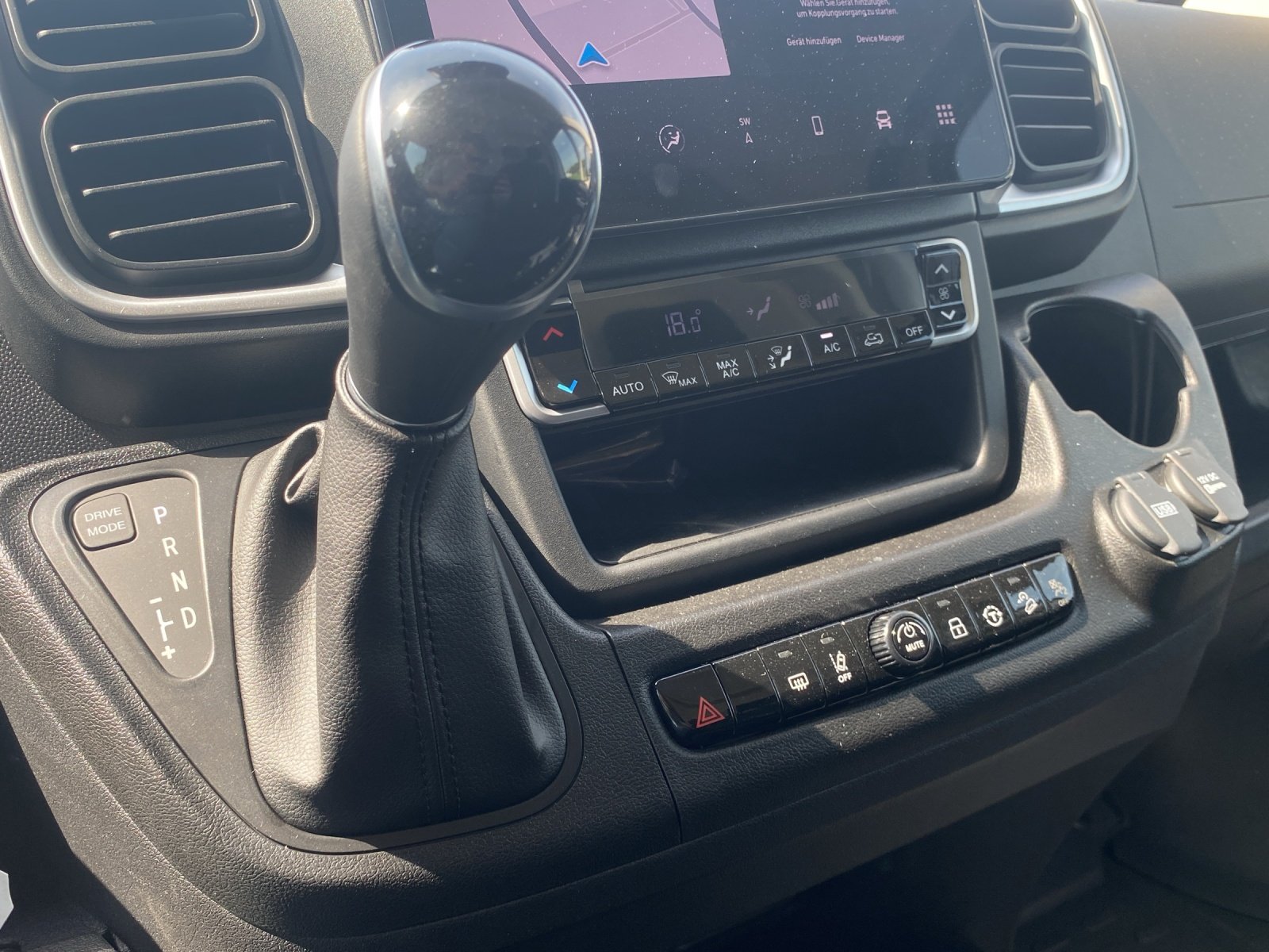Bild 12 von Peugeot Boxer Kasten 2.2 BlueHDi L3H2 AT