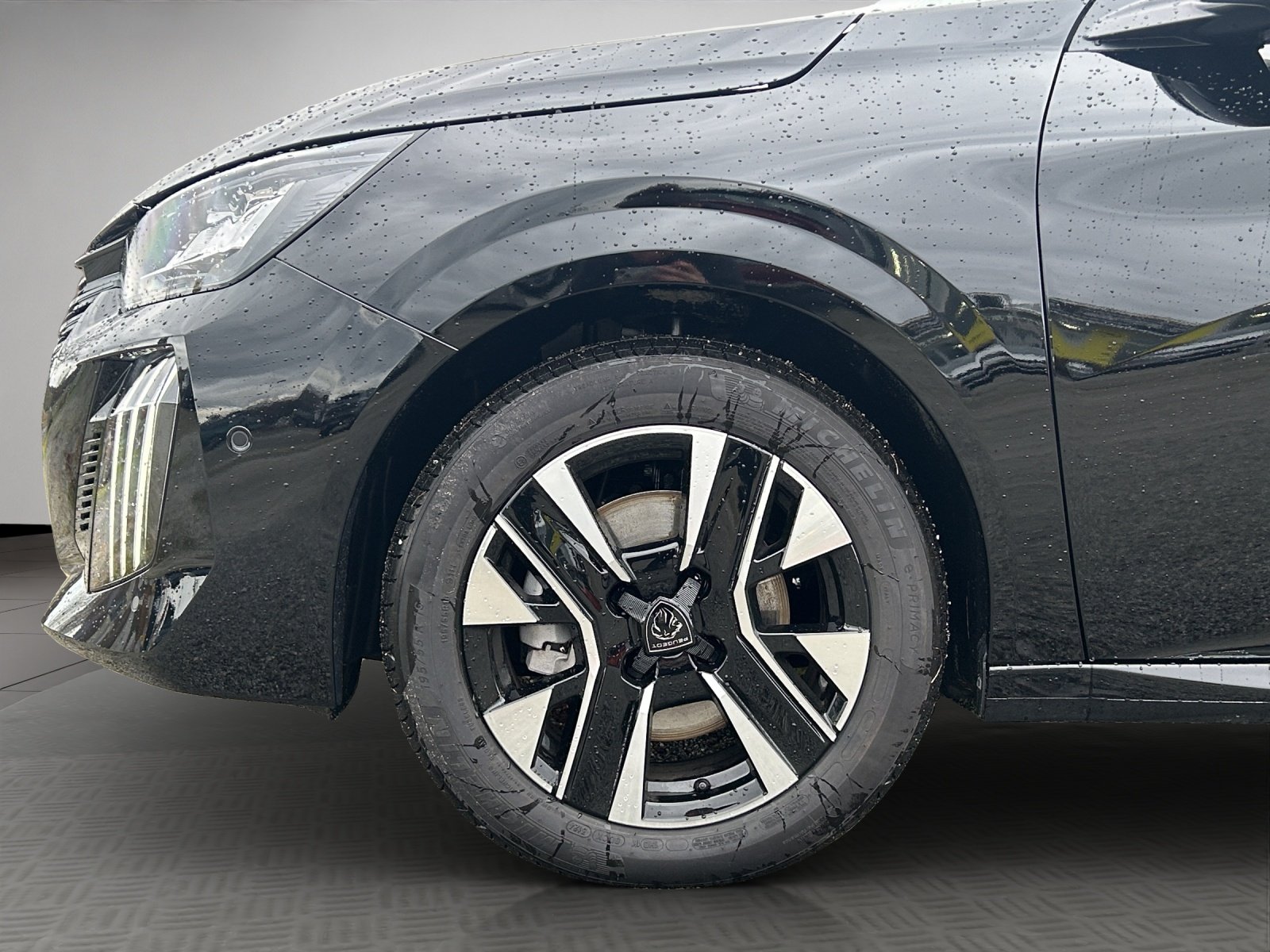 Bild 4 von Peugeot Neuer 208 PureTech 1.2 Allure