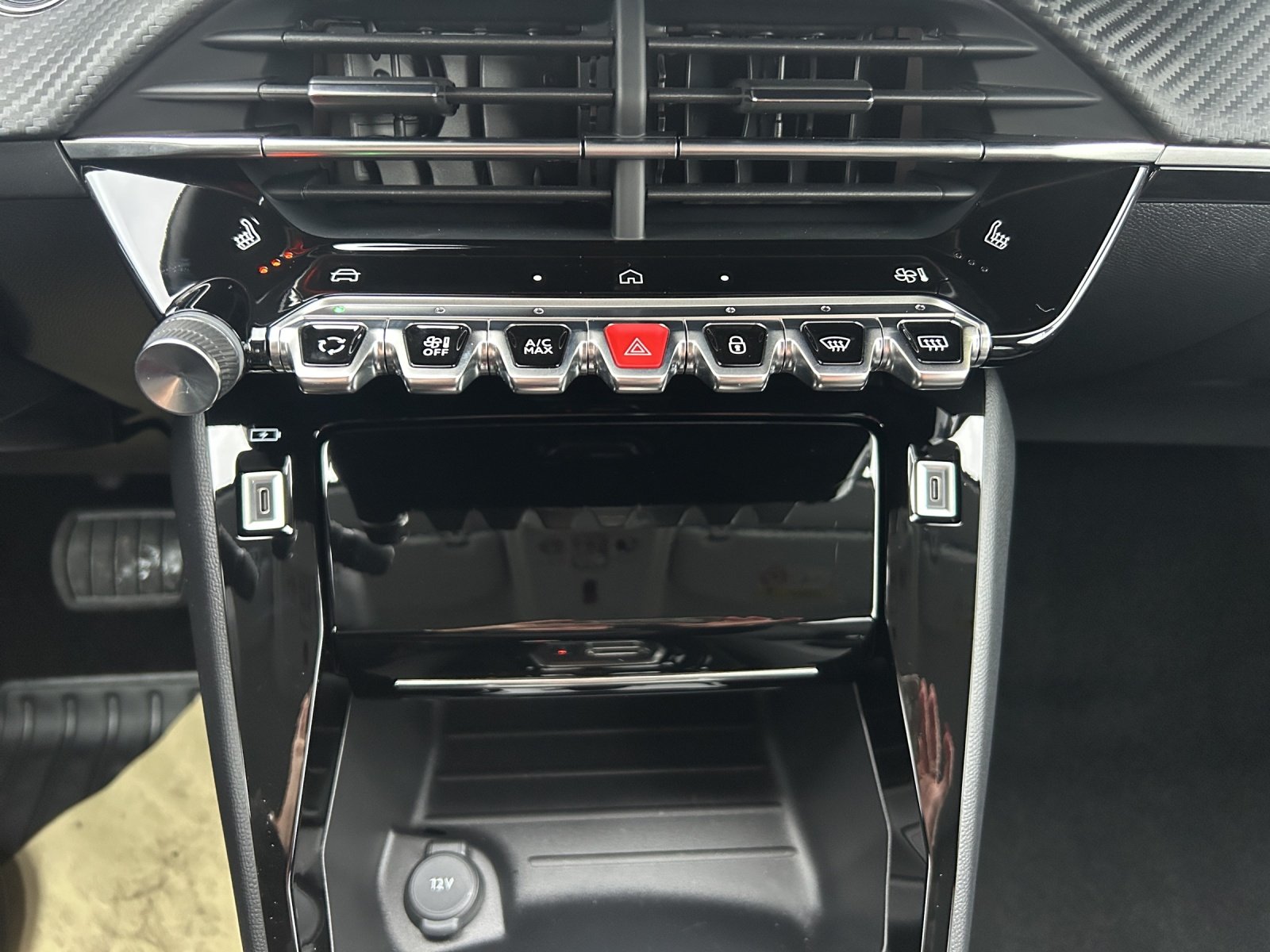 Bild 13 von Peugeot Neuer 208 PureTech 1.2 Allure