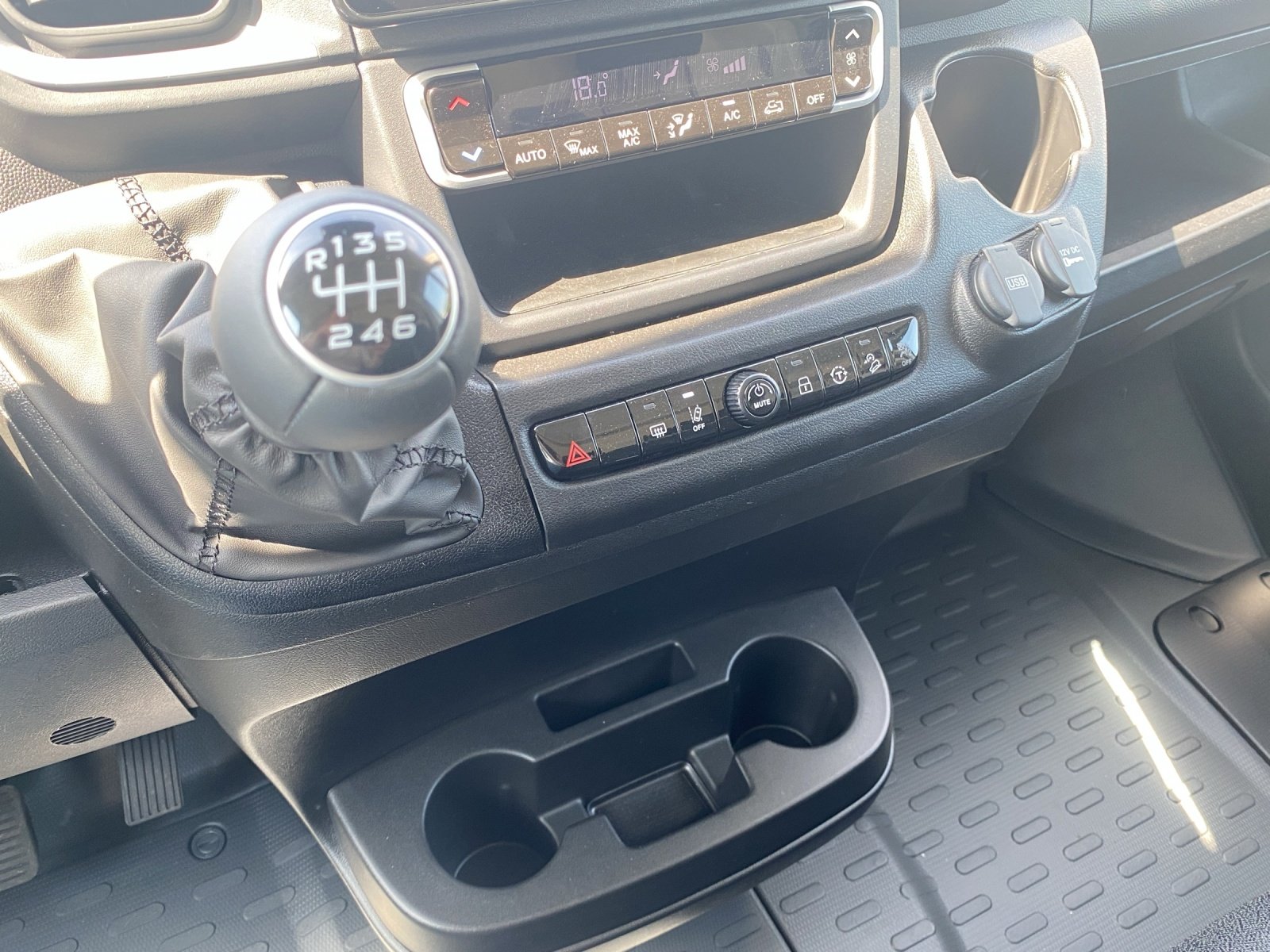 Bild 12 von Peugeot Boxer Kastenwagen 2.2 L3H2