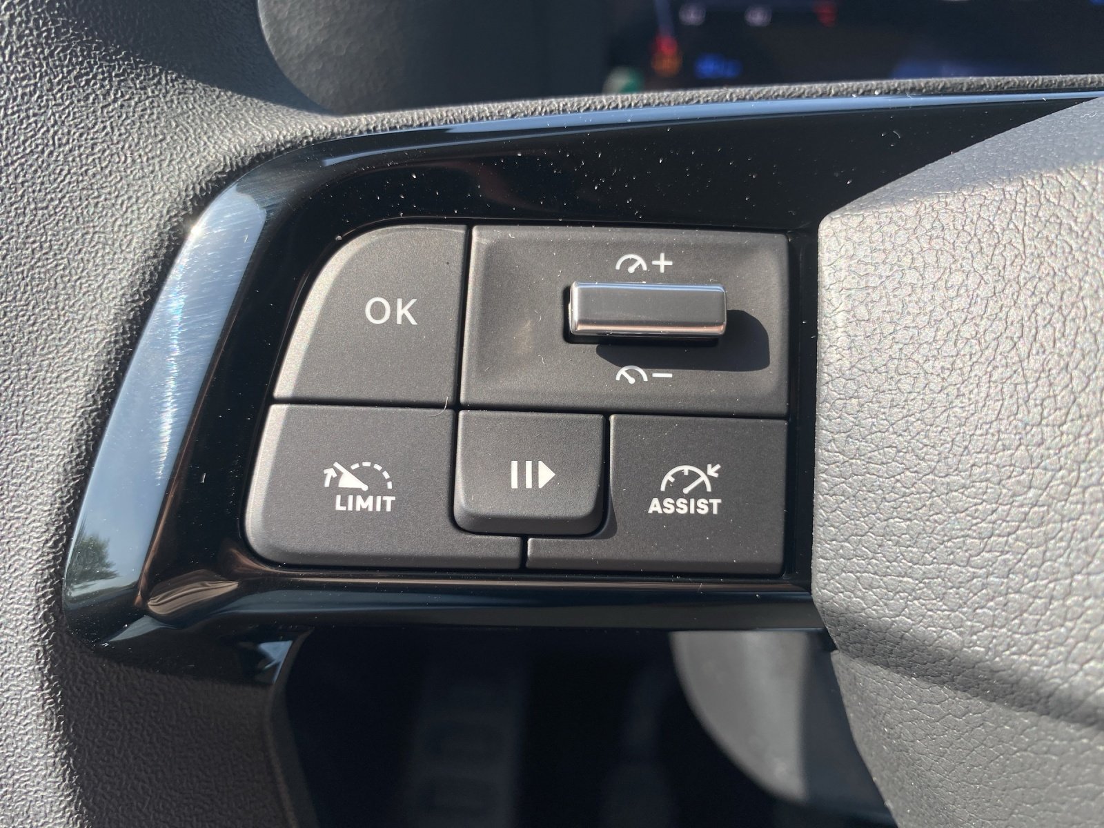 Bild 13 von Peugeot Expert Kastenwagen L2 BLUE HDI 145