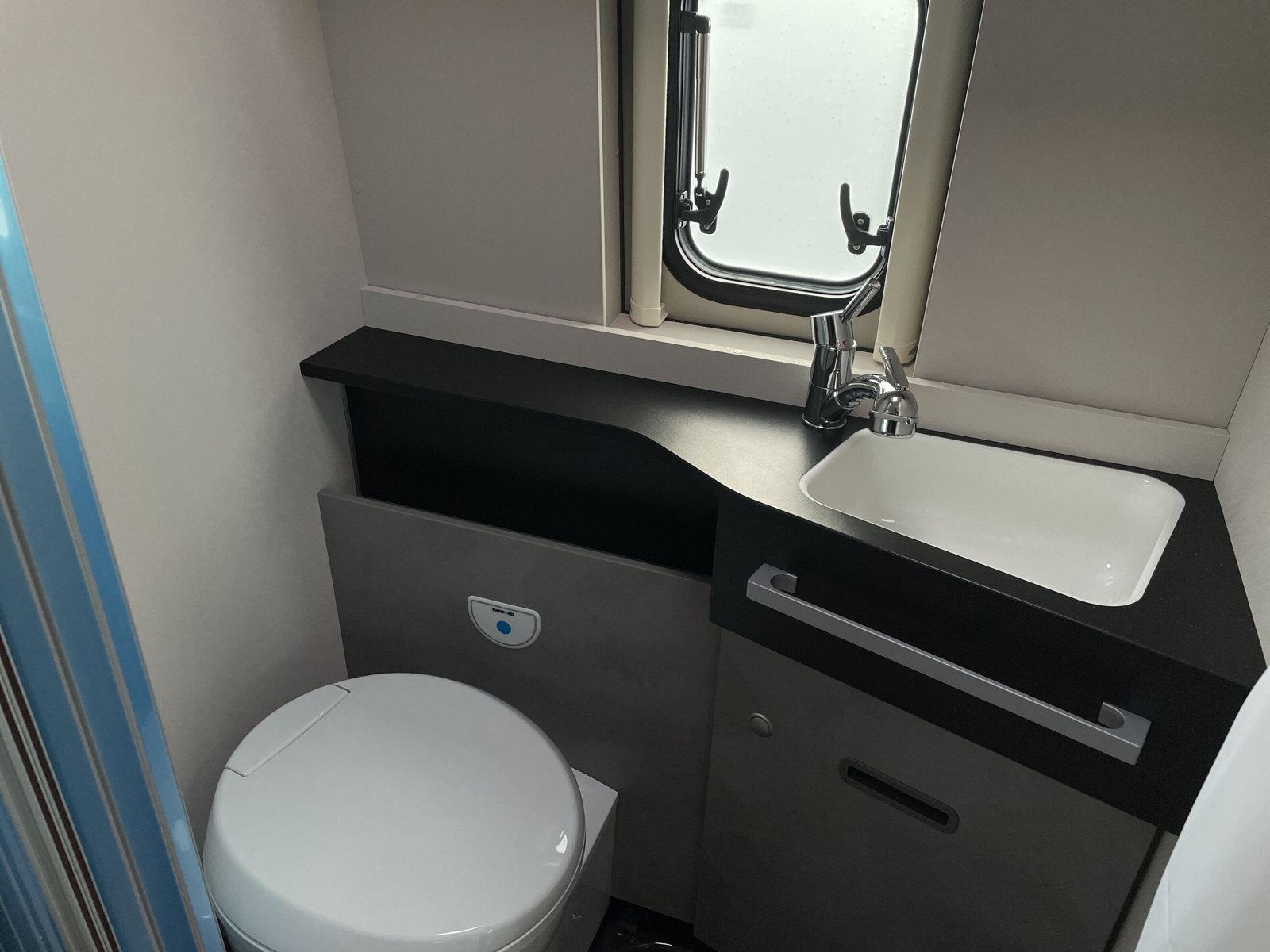Bild 13 von CROSSCAMP Movano L3H2 2.2 D Camper Van Full 600