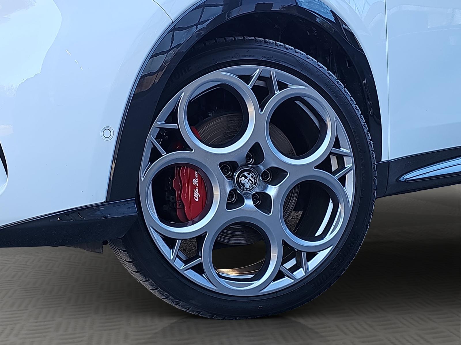 Bild 2 von ALFA ROMEO Tonale 1.5 Mild Hybrid Veloce/MATRIX/DAB