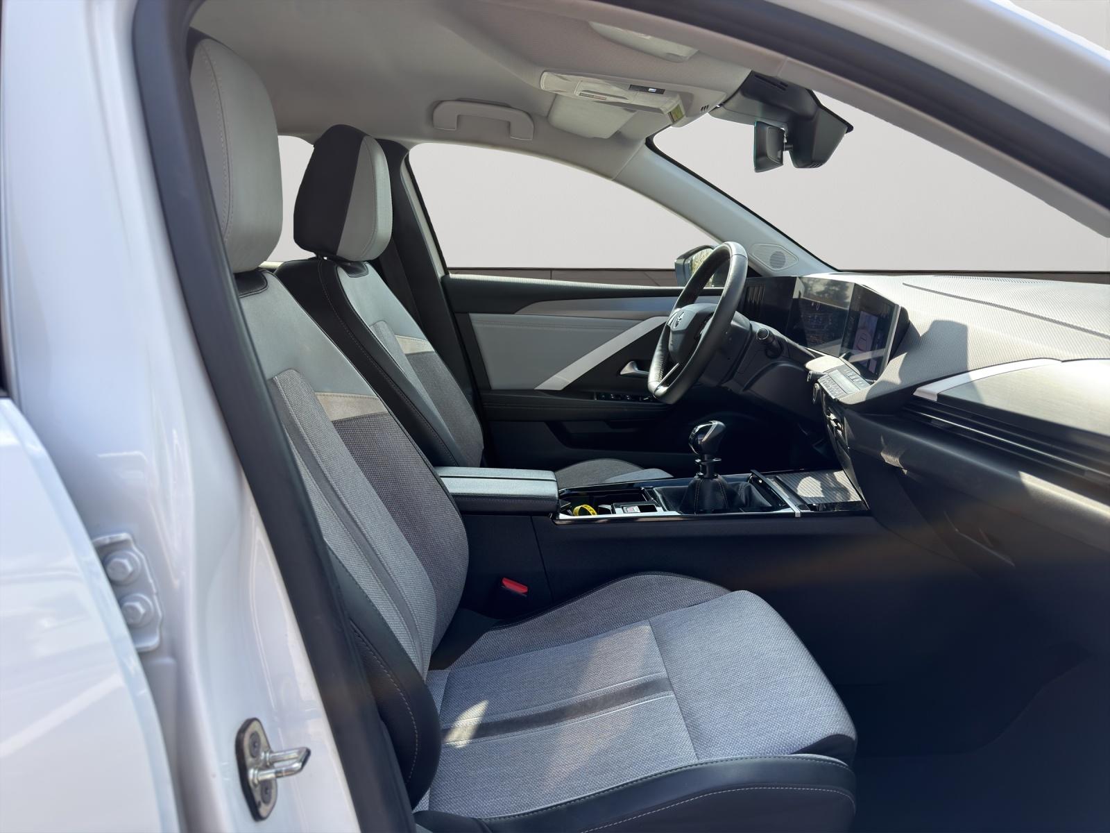 Bild 7 von OPEL Astra 1.2T 6-Gang Elegance LED/SHZ/LHZ/KAMERA