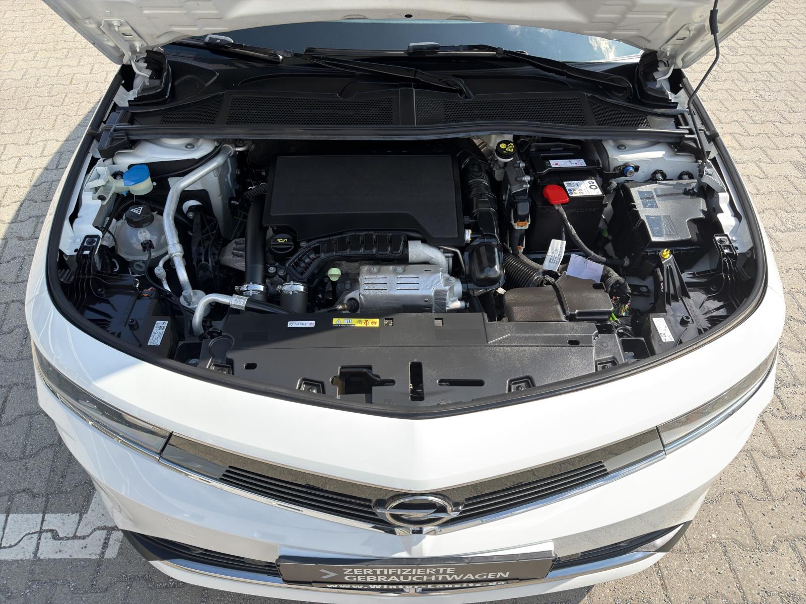 Bild 19 von OPEL Astra 1.2T 6-Gang Elegance LED/SHZ/LHZ/KAMERA