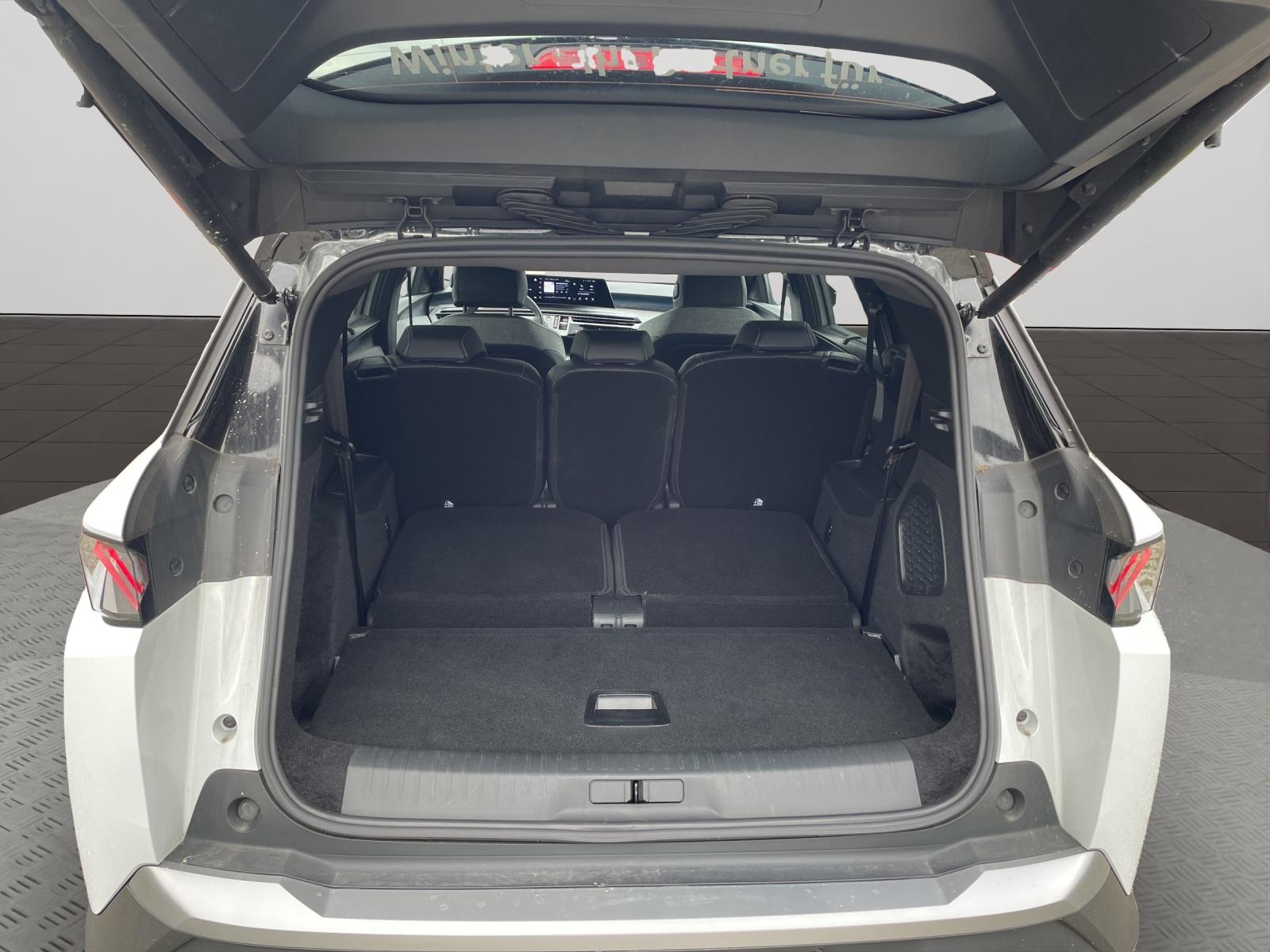 Bild 4 von PEUGEOT Neuer 5008 GT HYBRID 136 e-DSC6 SHZ/LHZ/LED/NA