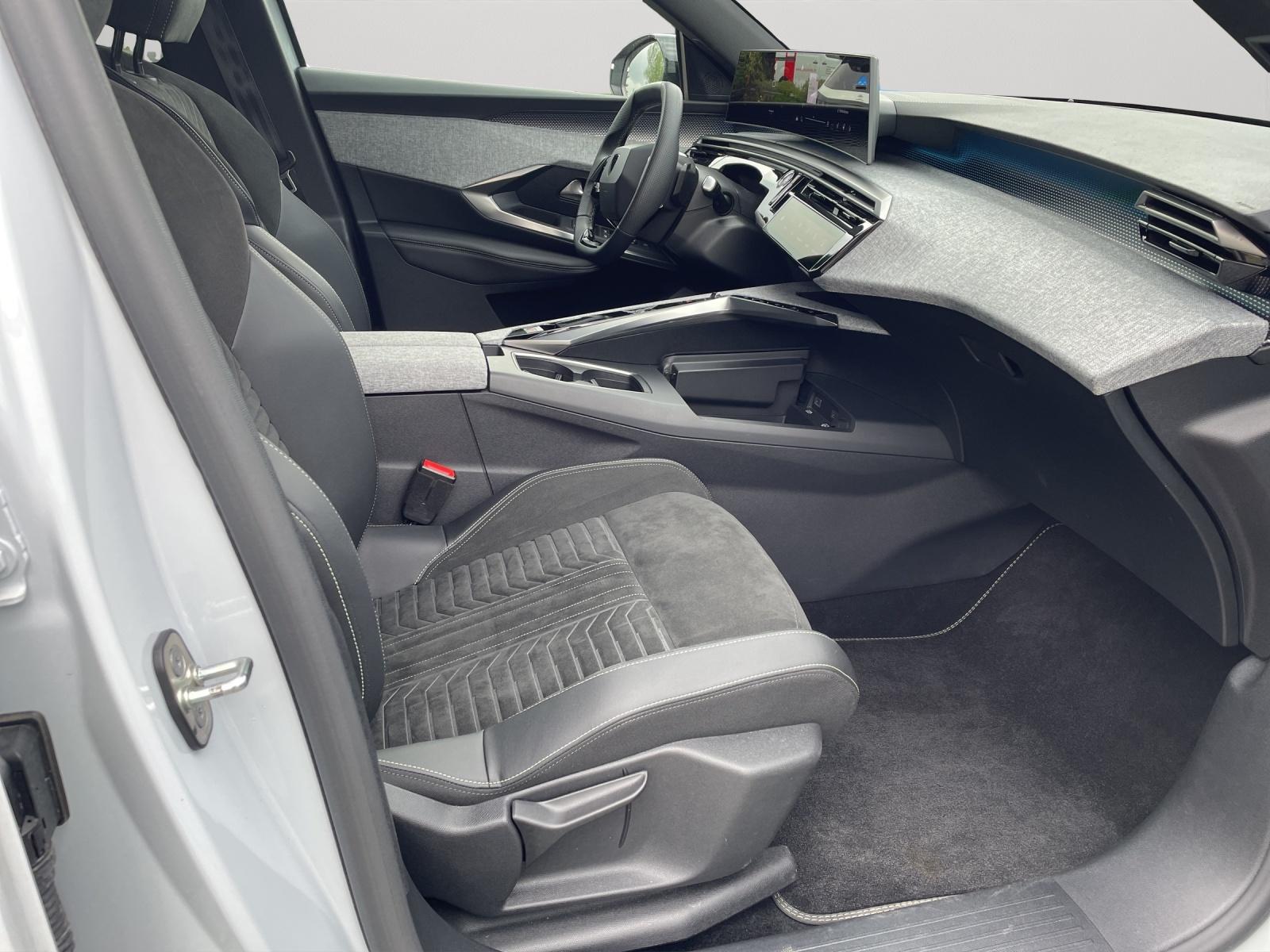 Bild 7 von PEUGEOT Neuer 5008 GT HYBRID 136 e-DSC6 SHZ/LHZ/LED/NA