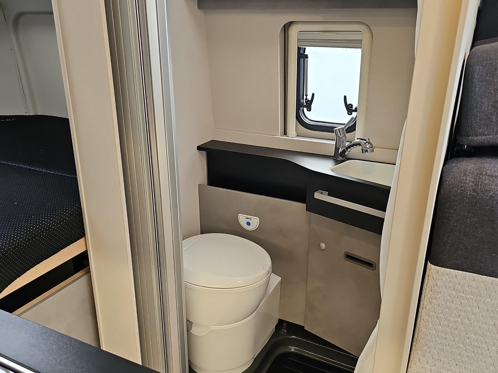Bild 12 von CROSSCAMP Movano L3H2 2.2 D Camper Full 600