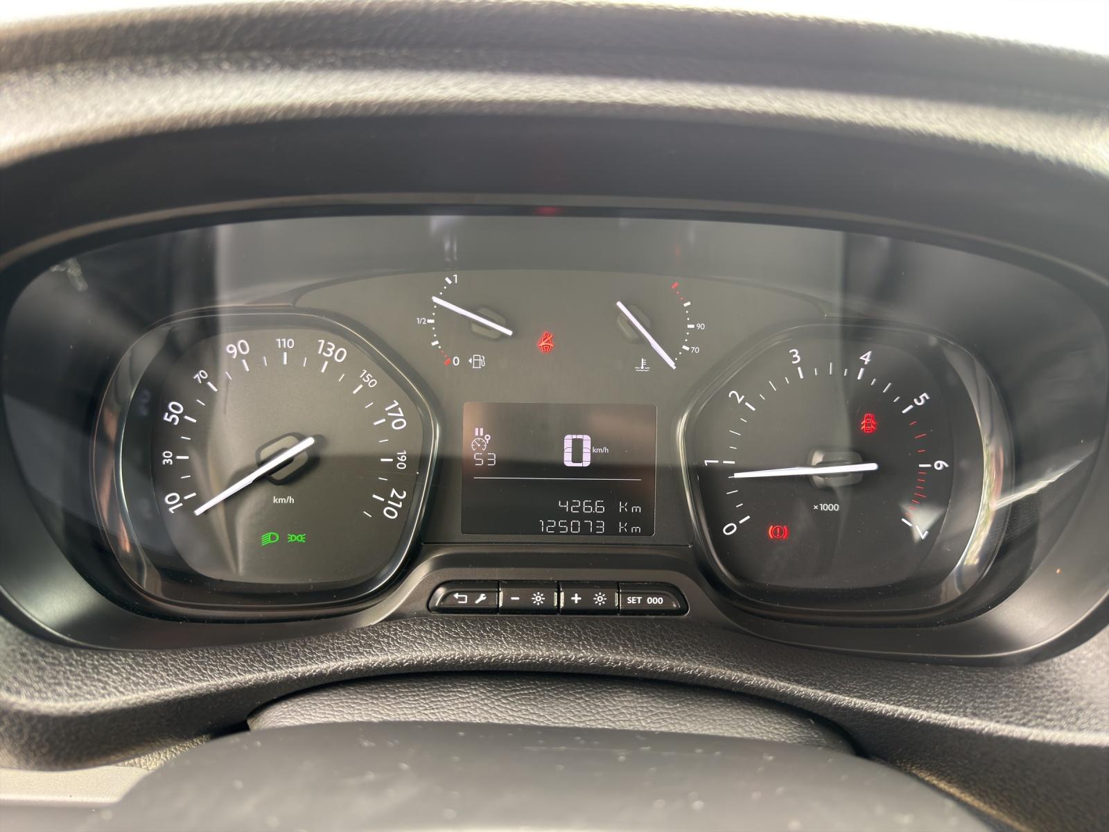 Bild 19 von OPEL Vivaro 1,5D 6-Gang Bluetooth / Carplay+AndroidAu