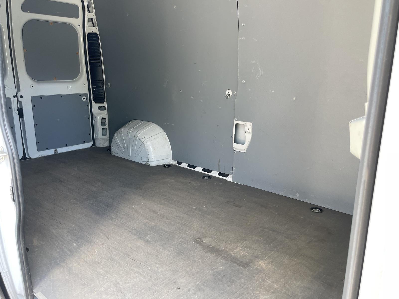 Bild 11 von PEUGEOT Boxer L3H2 2.2 BlueHDi 6GS DAB/KLIMA