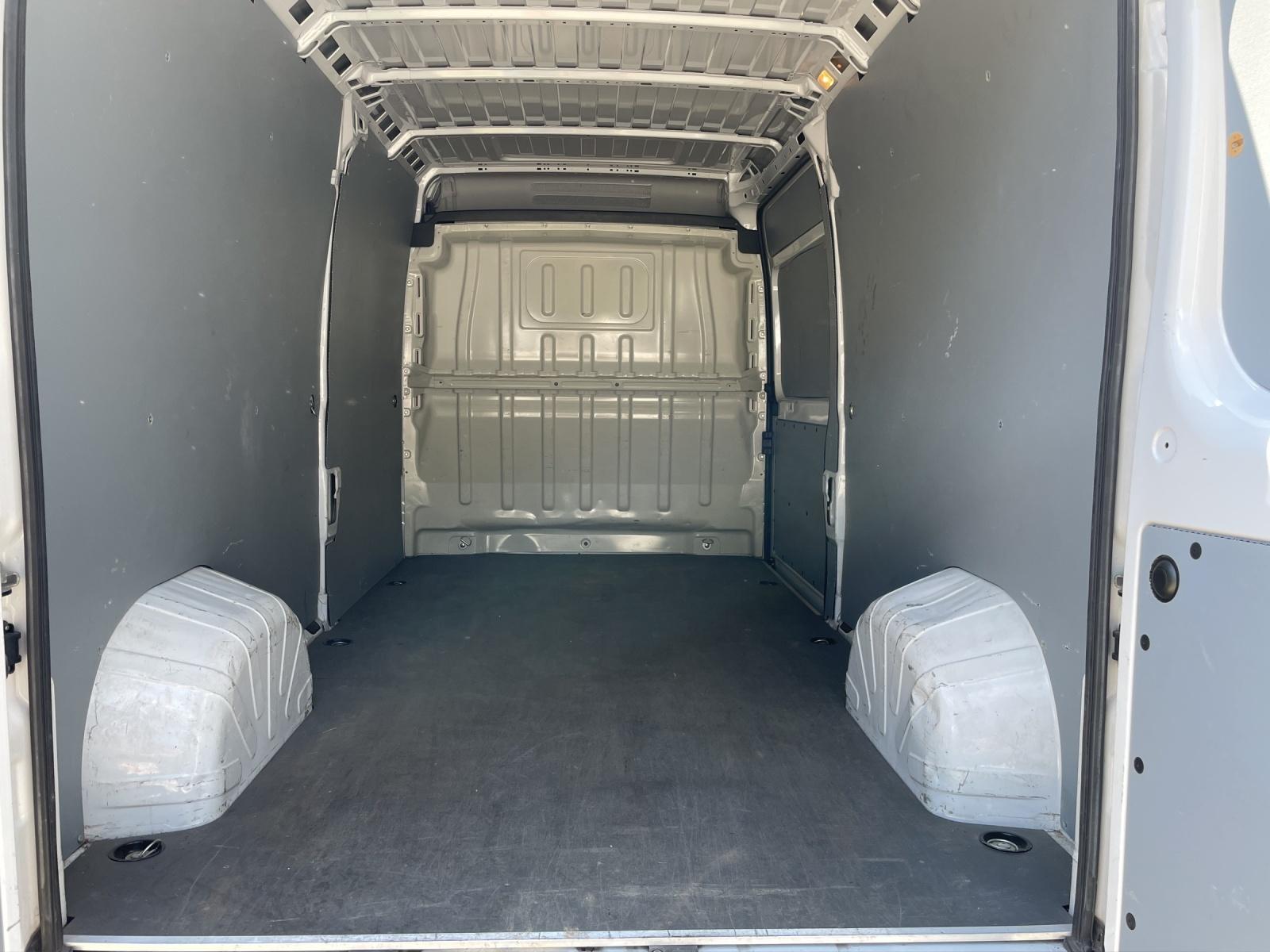 Bild 12 von PEUGEOT Boxer L3H2 2.2 BlueHDi 6GS DAB/KLIMA